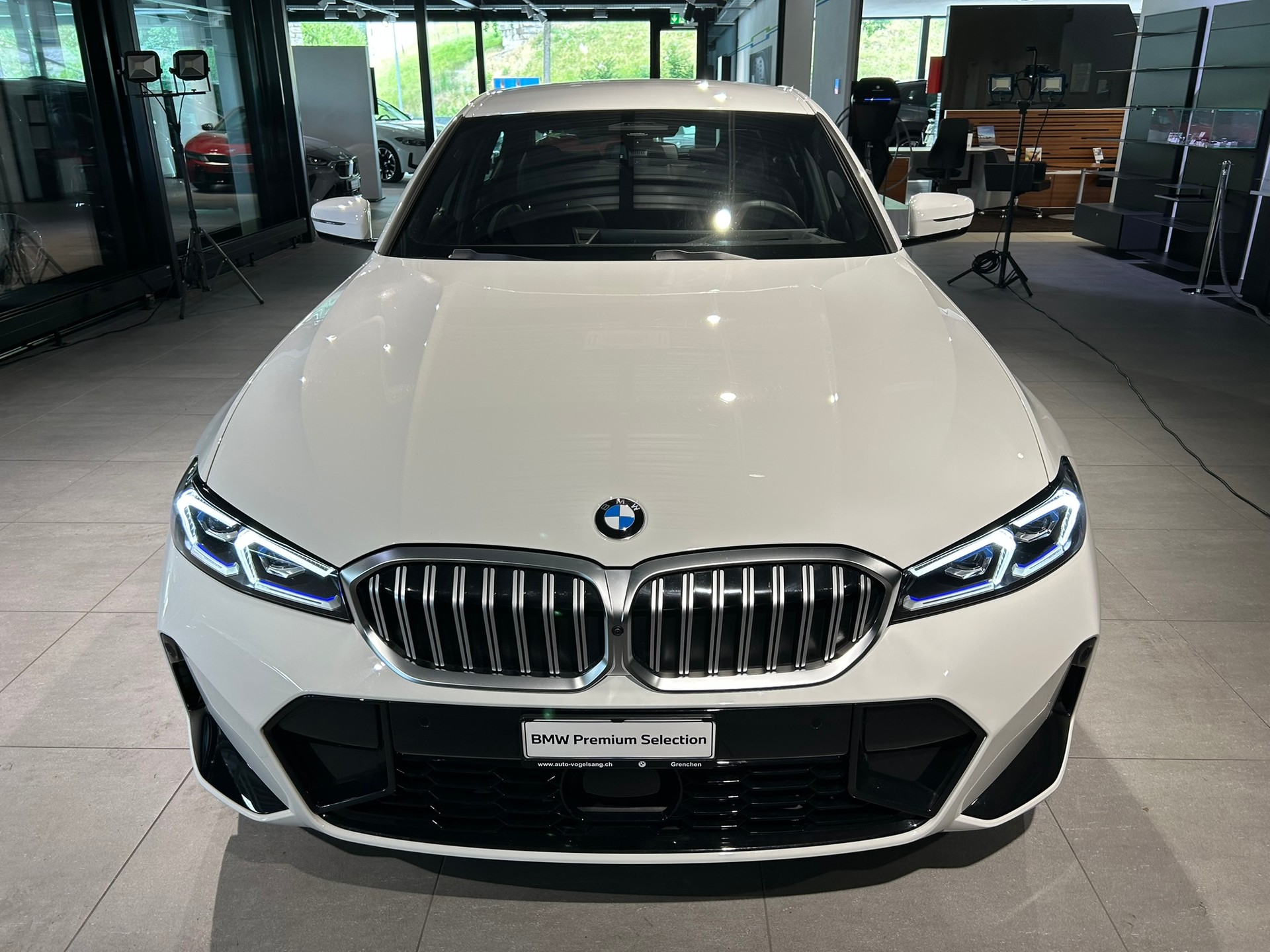 BMW 320d xDrive 48V Steptronic M Sport-image-3