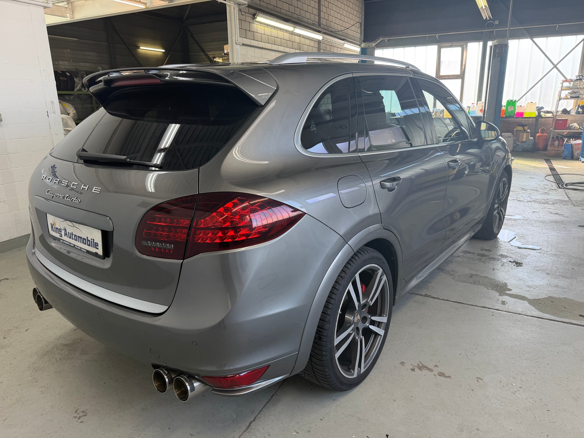 PORSCHE Cayenne Turbo-image-6