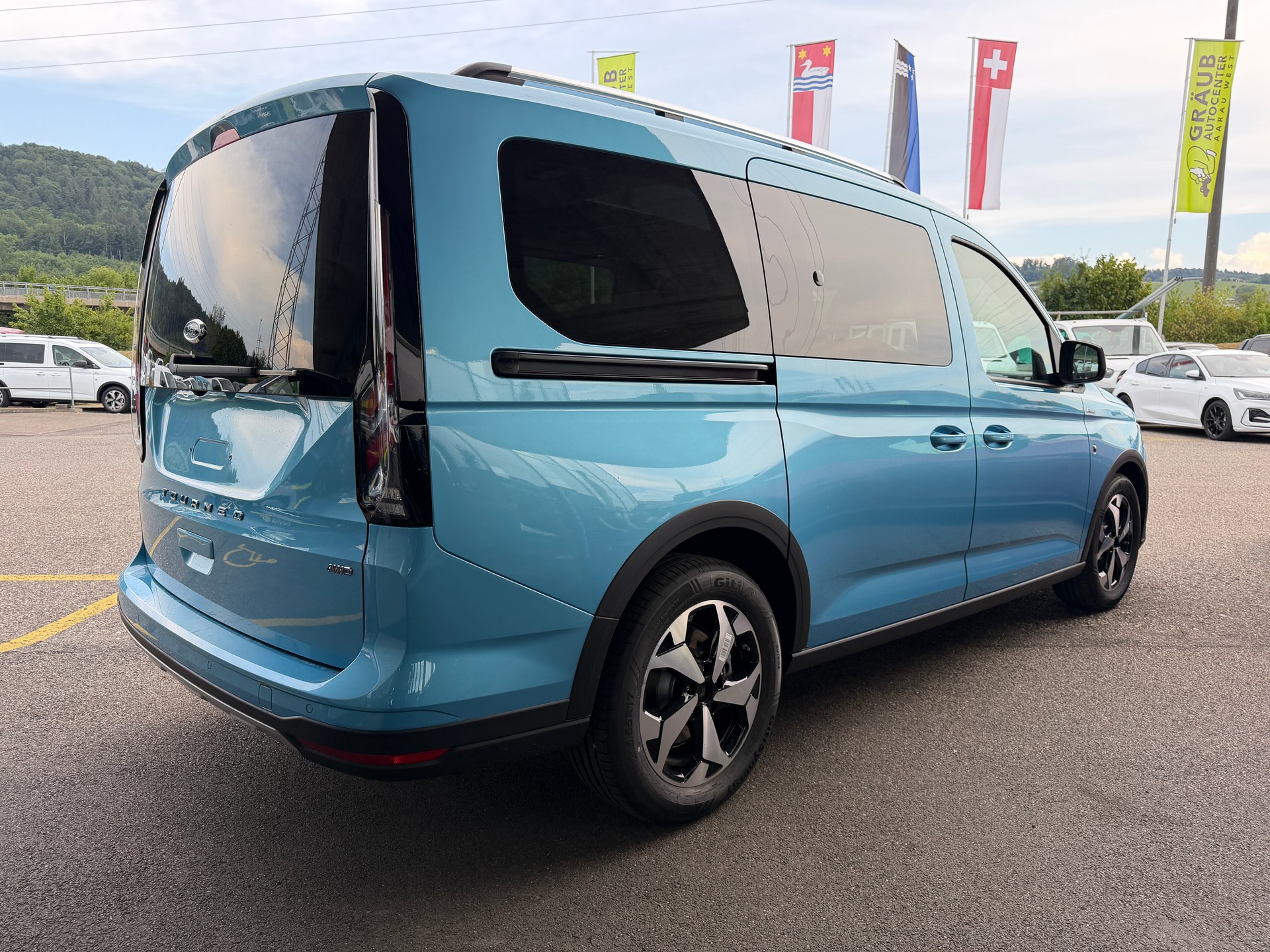 FORD Grand Tourneo Connect 2.0 EcoBlue AWD Active-image-3