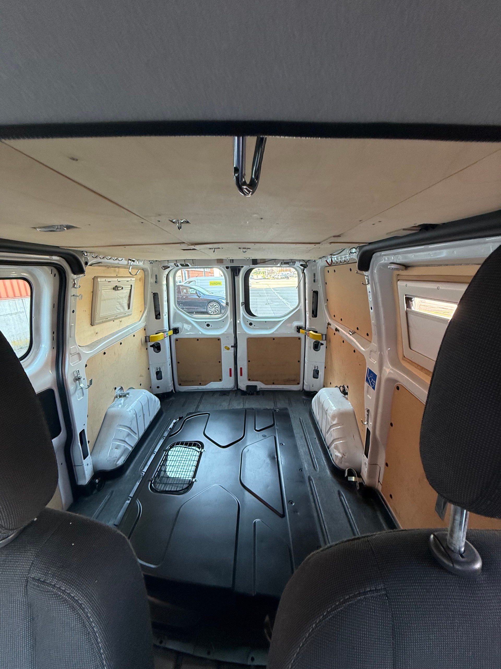 FORD Transit Custom Van 270 L1H1 Limited-image-12
