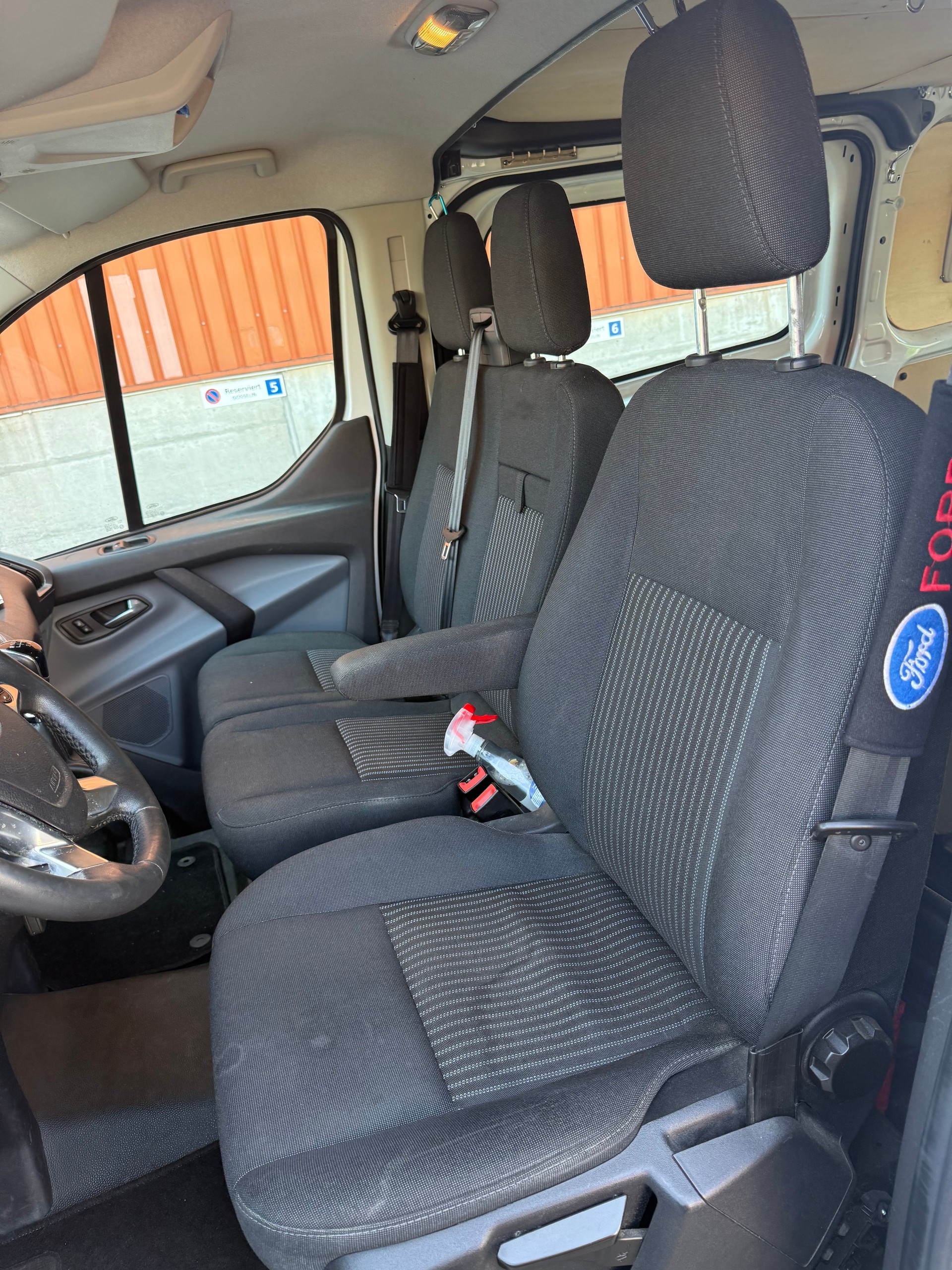 FORD Transit Custom Van 270 L1H1 Limited-image-10