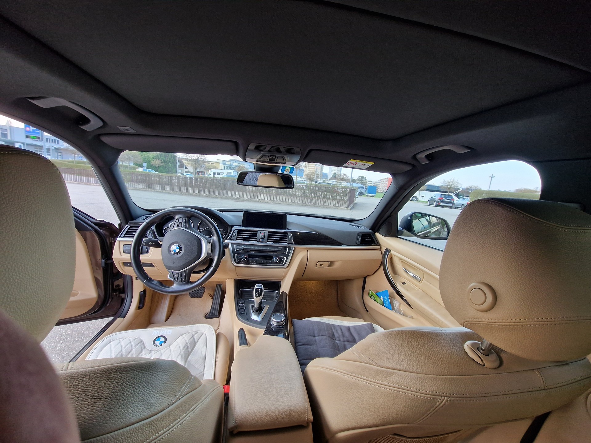 BMW 330d xDrive-image-14