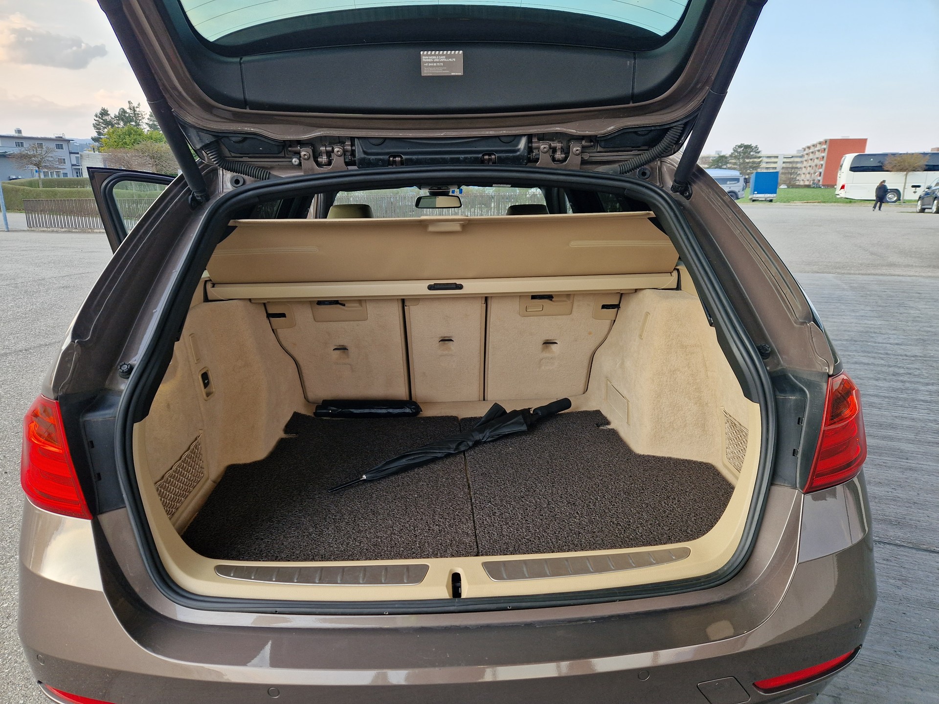 BMW 330d xDrive-image-7