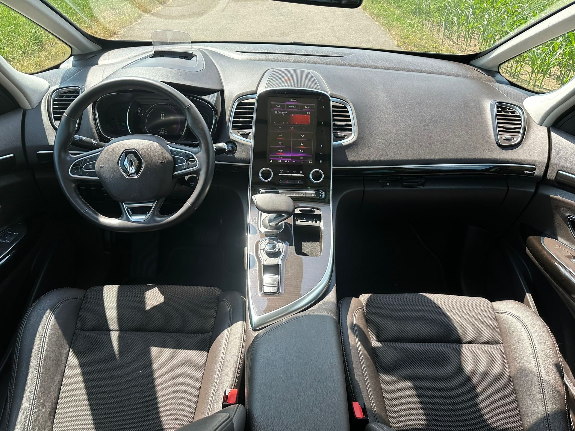 RENAULT Espace 1.6 TCe Swiss Edition EDC-image-9
