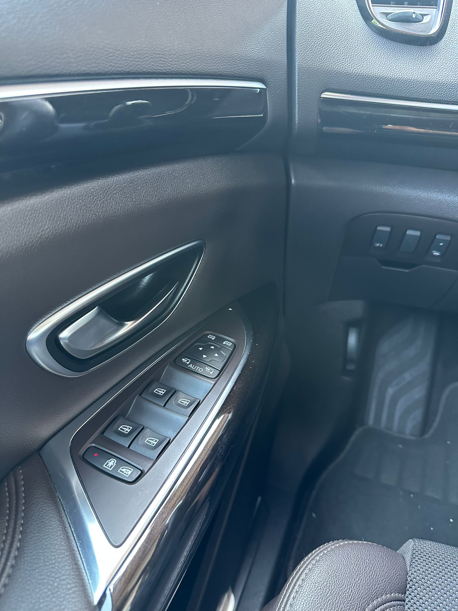 RENAULT Espace 1.6 TCe Swiss Edition EDC-image-24