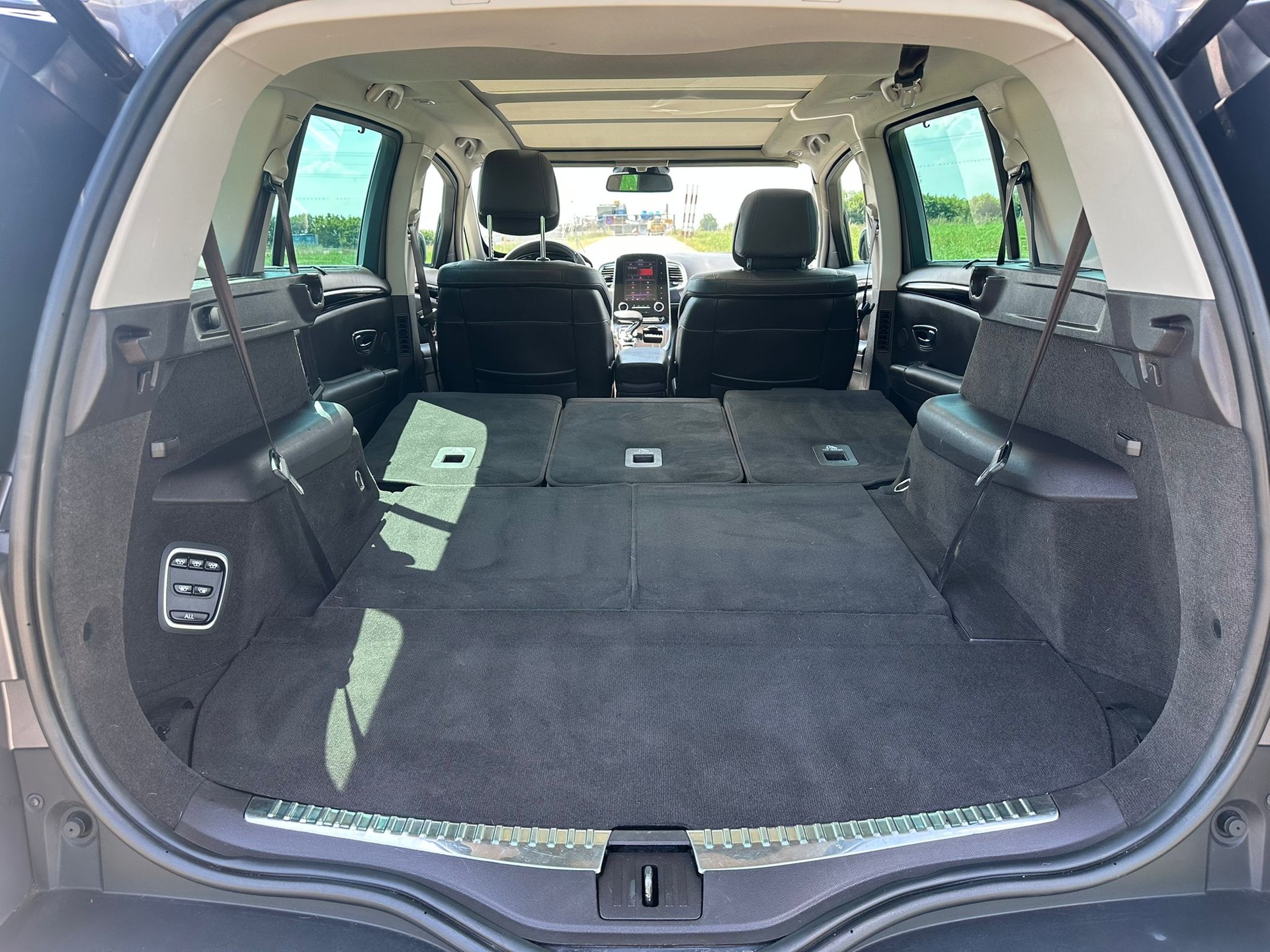 RENAULT Espace 1.6 TCe Swiss Edition EDC-image-14