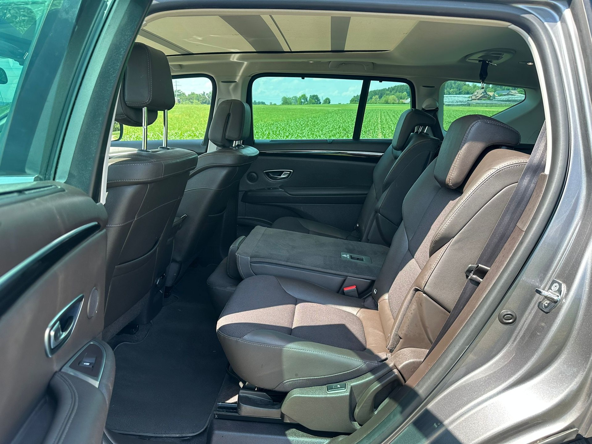 RENAULT Espace 1.6 TCe Swiss Edition EDC-image-11
