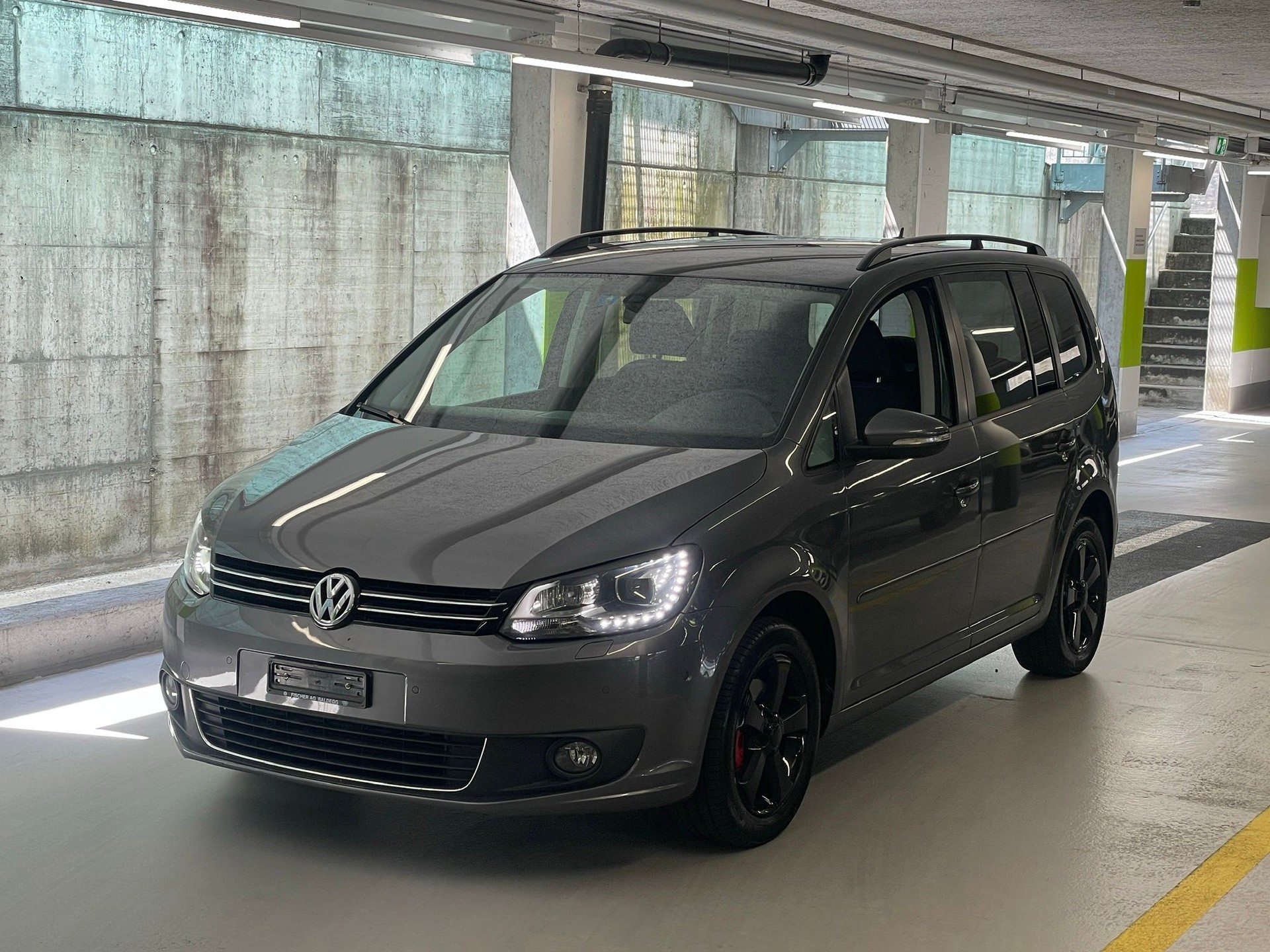 VW Touran 1.4 TSI Highline DSG // MFK NEU-image-0