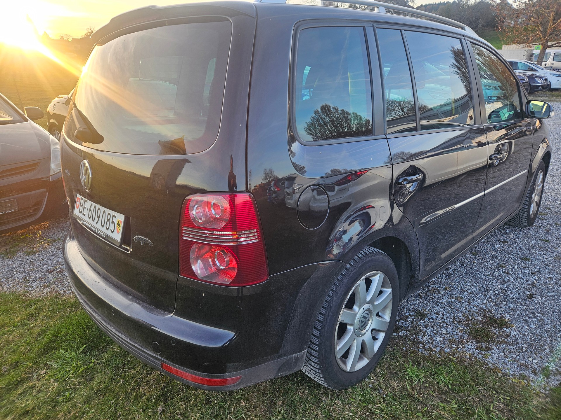 VW Touran 1.4 TSI Highline DSG-image-4