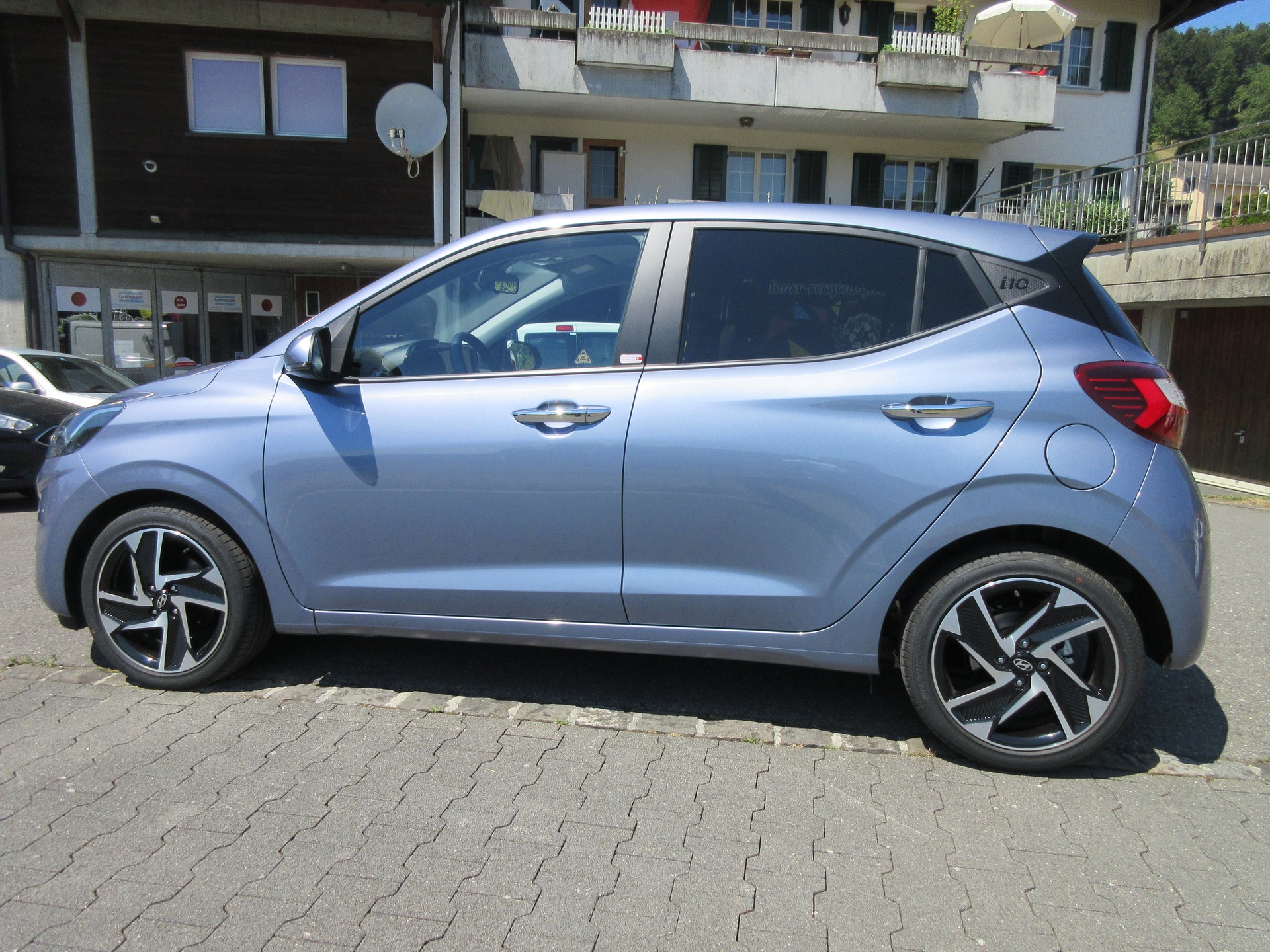 HYUNDAI i10 1.2 Vertex Aut.-image-1