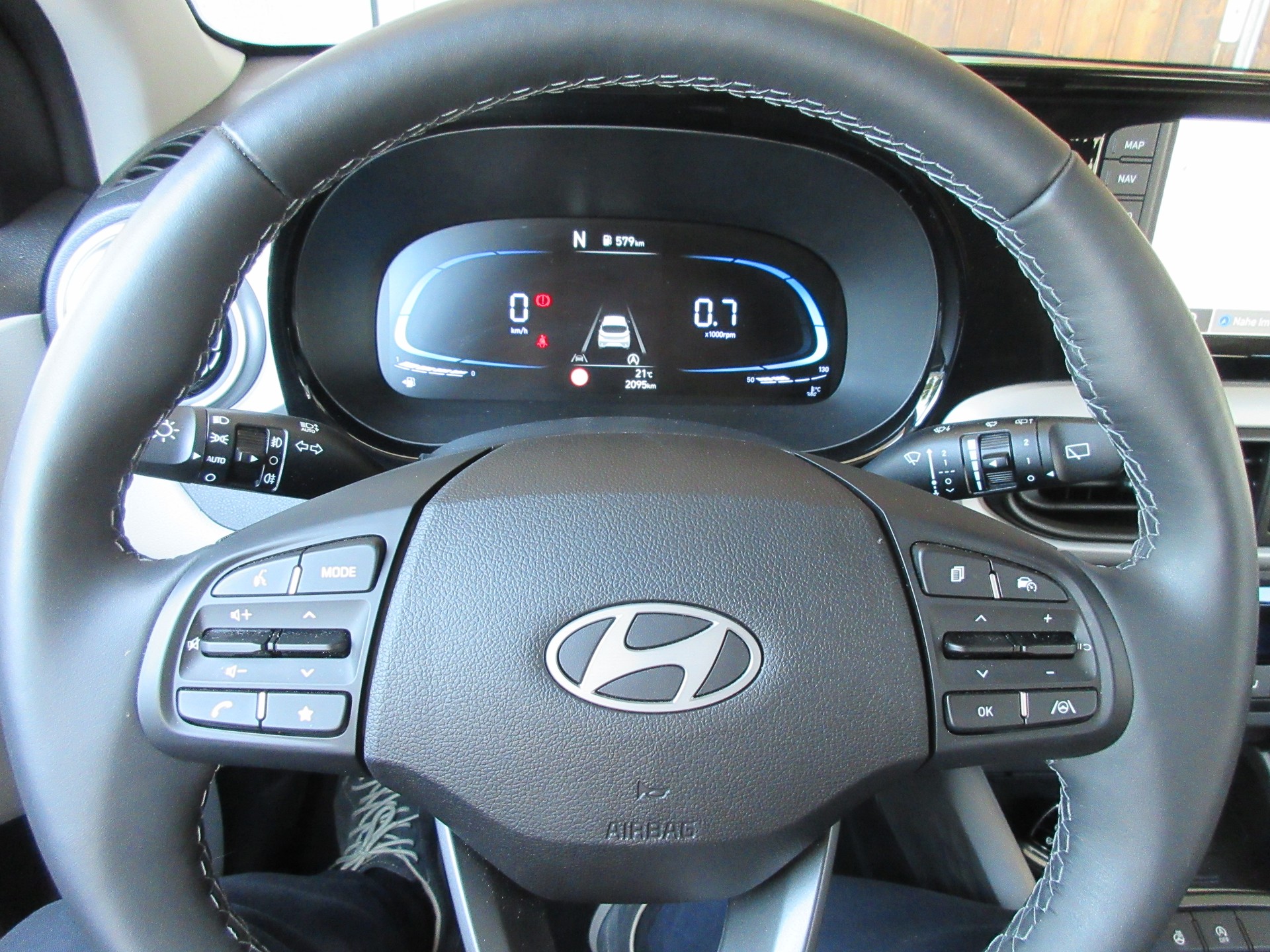 HYUNDAI i10 1.2 Vertex Aut.-image-9