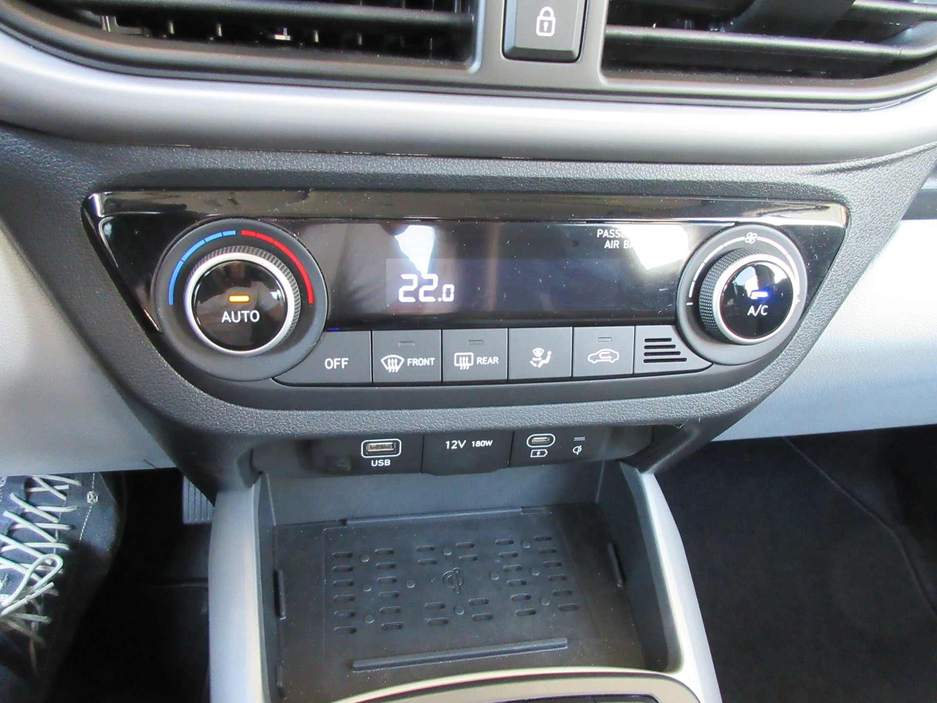 HYUNDAI i10 1.2 Vertex Aut.-image-11