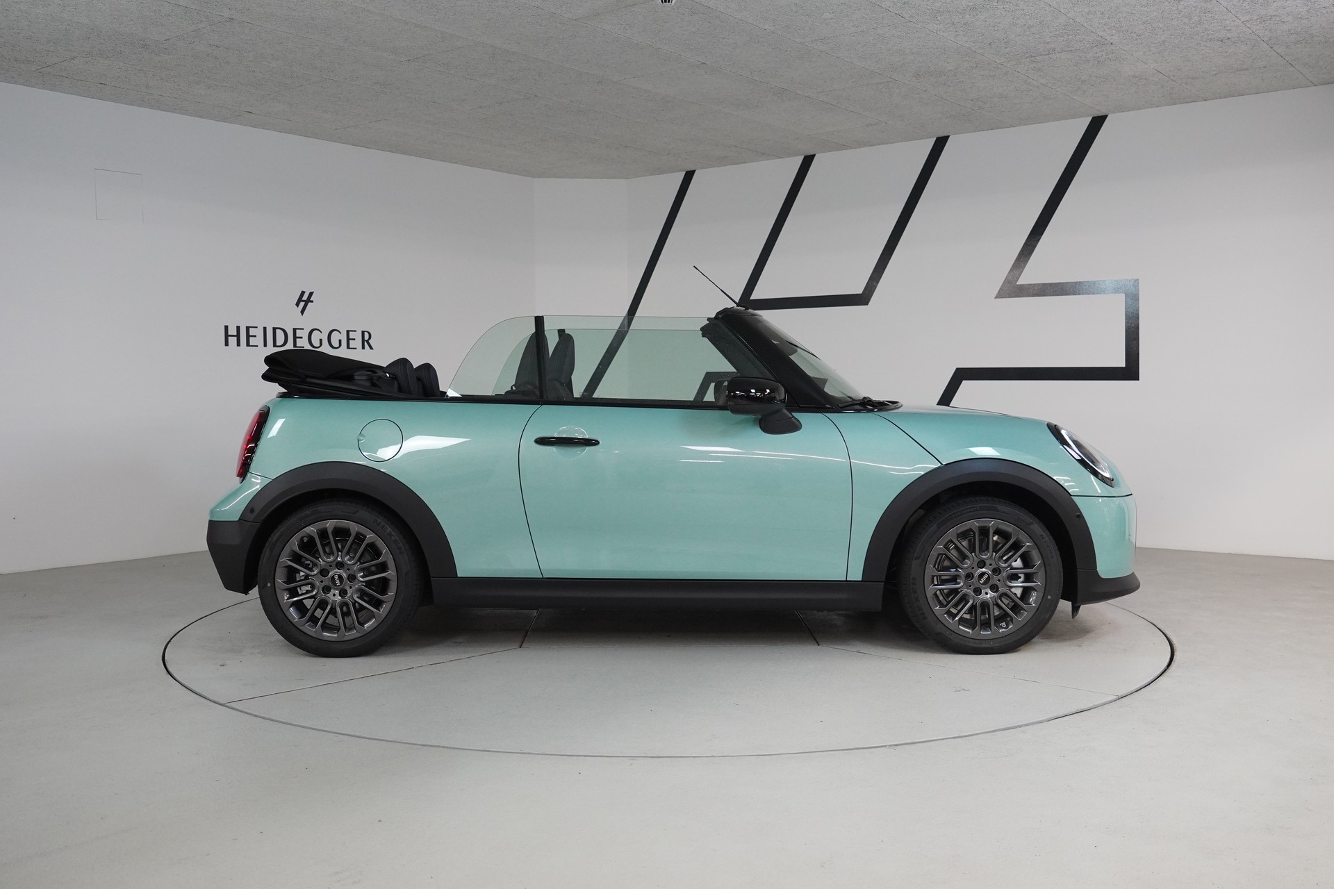 MINI Cooper C Cabriolet DKG-image-15