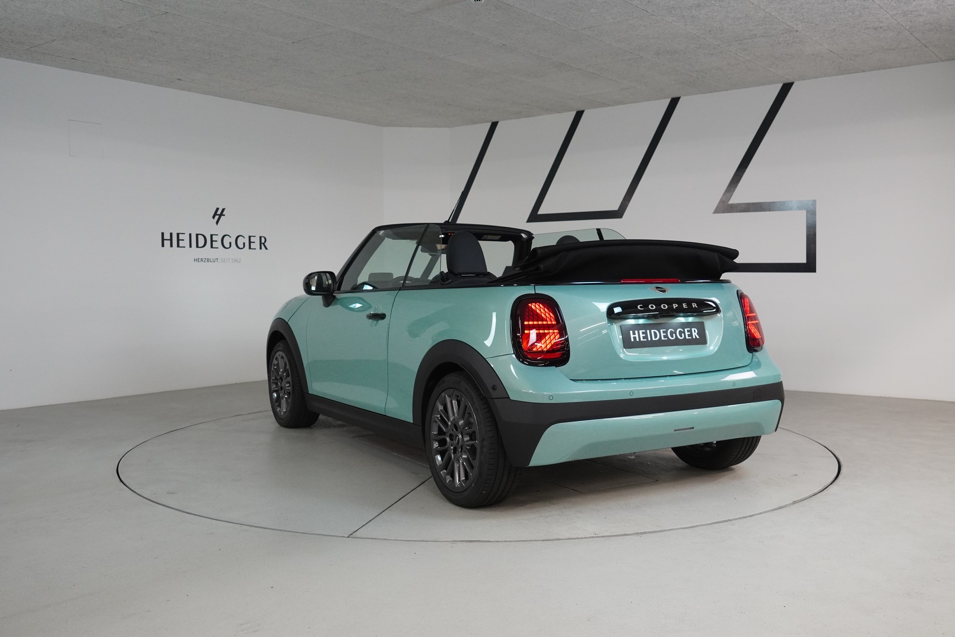 MINI Cooper C Cabriolet DKG-image-12