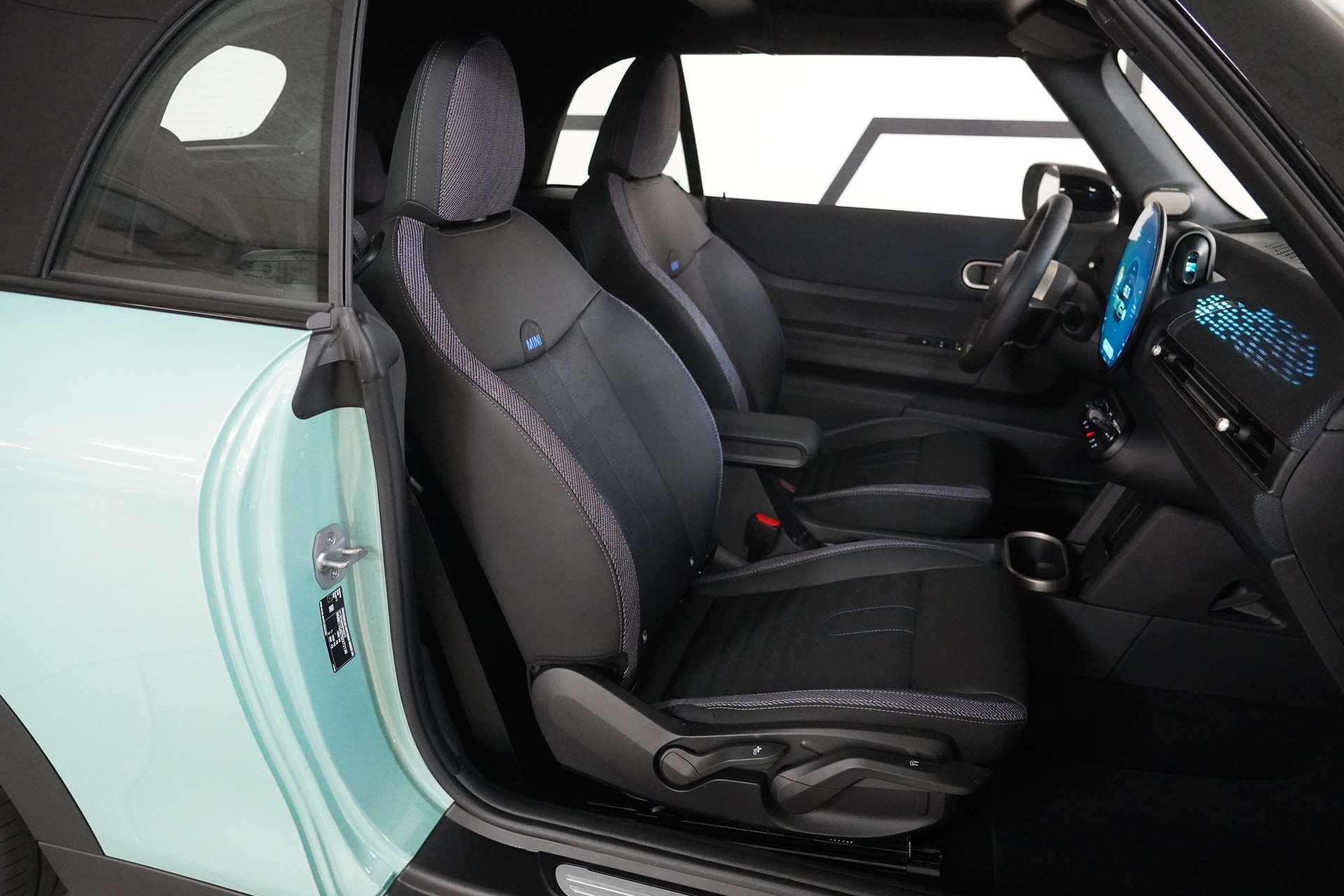MINI Cooper C Cabriolet DKG-image-22