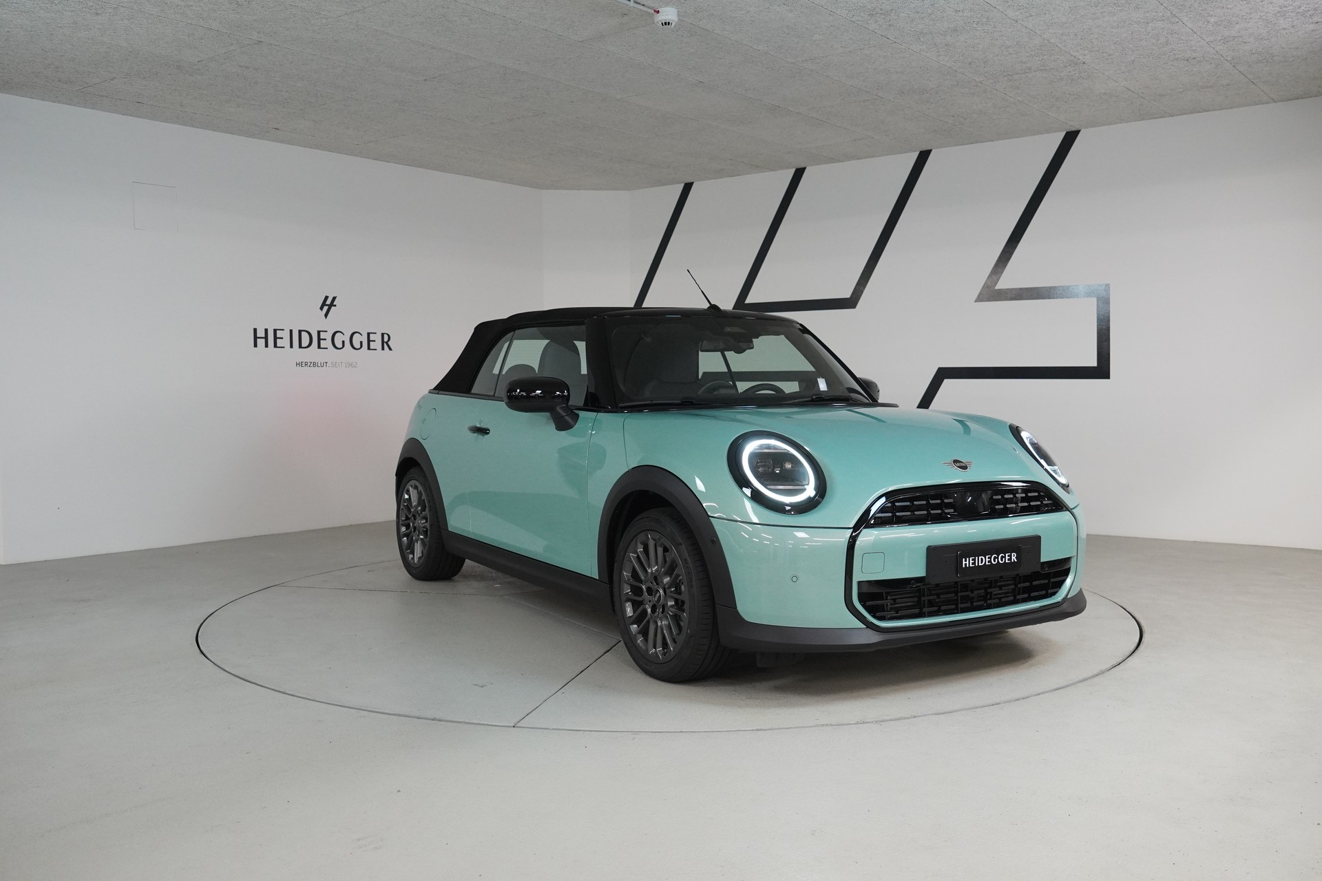 MINI Cooper C Cabriolet DKG-image-2