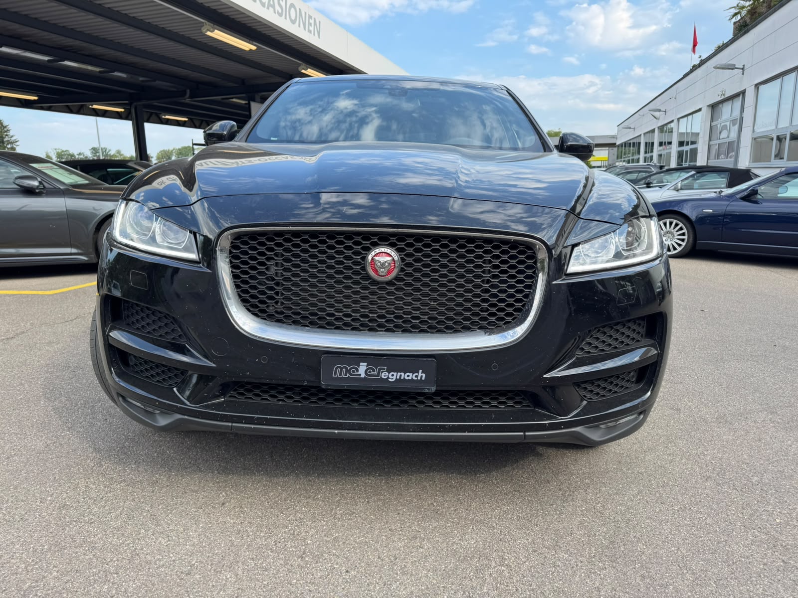JAGUAR F-Pace 2.0d Pure AWD Automatik-image-1