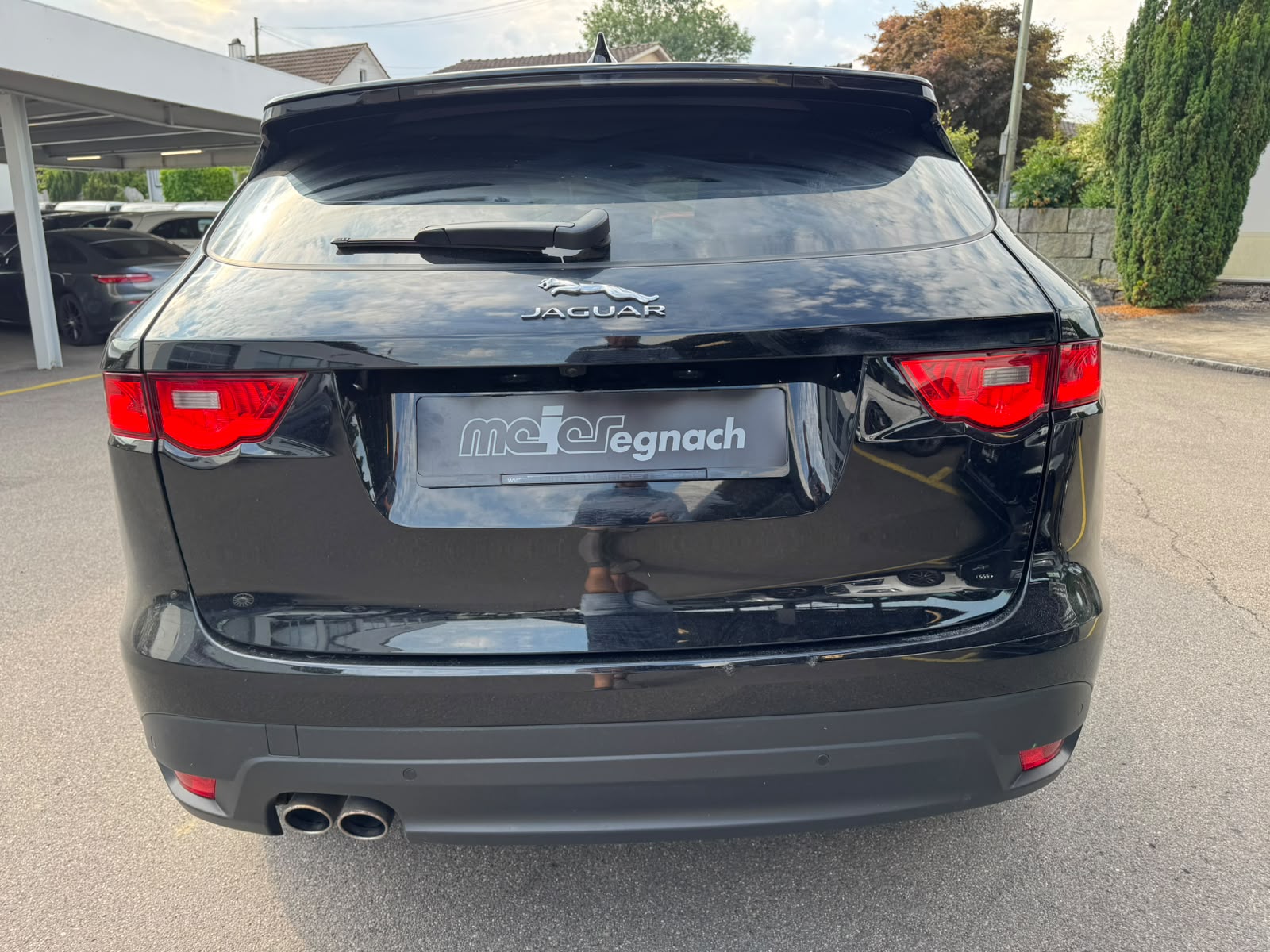 JAGUAR F-Pace 2.0d Pure AWD Automatik-image-6
