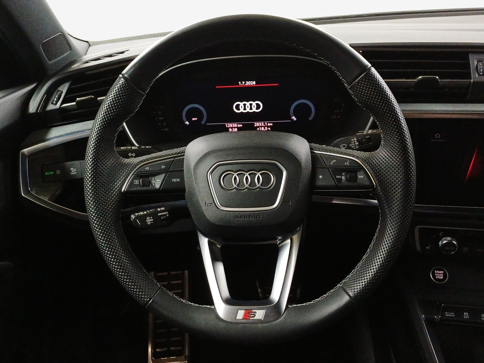 AUDI Q3 Sportback 40 TFSI S line quattro S-tronic-image-9