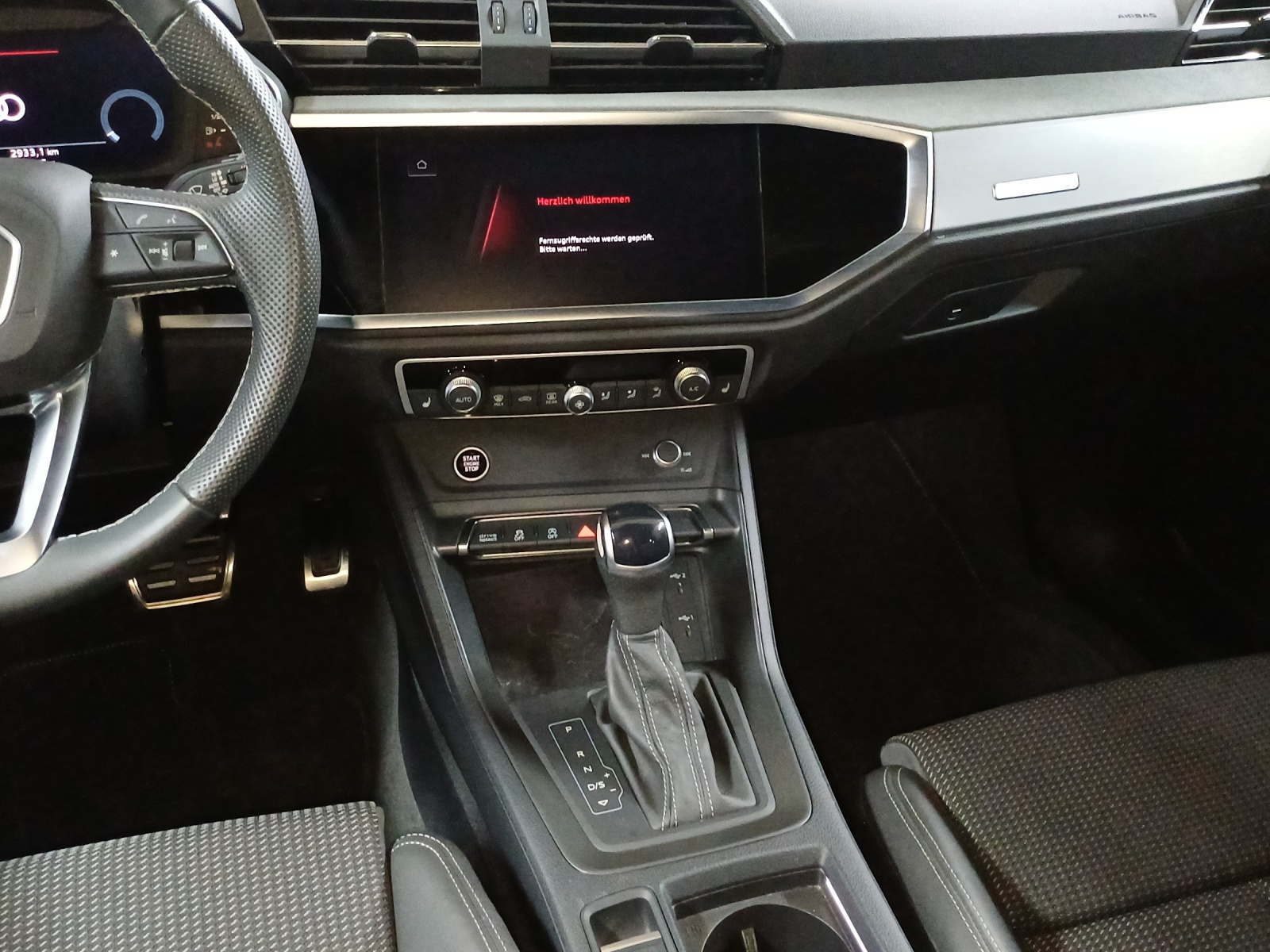 AUDI Q3 Sportback 40 TFSI S line quattro S-tronic-image-10