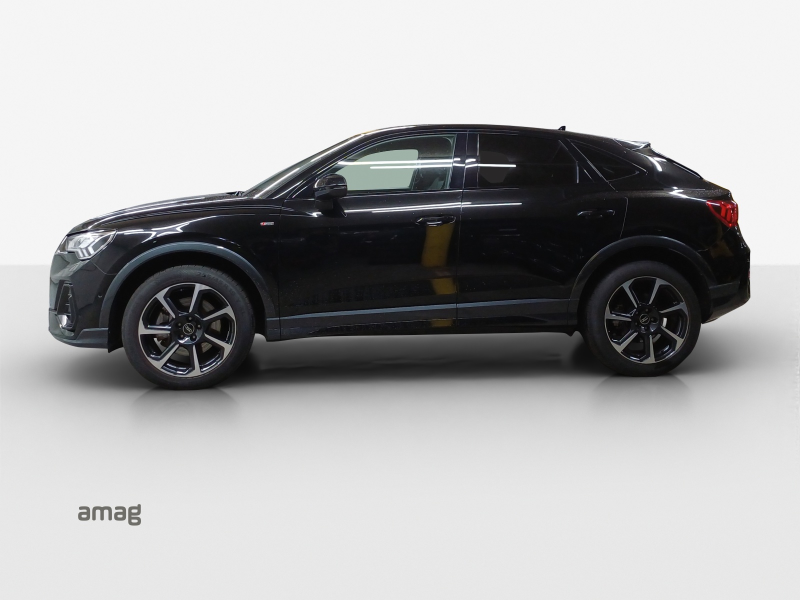 AUDI Q3 Sportback 40 TFSI S line quattro S-tronic-image-1