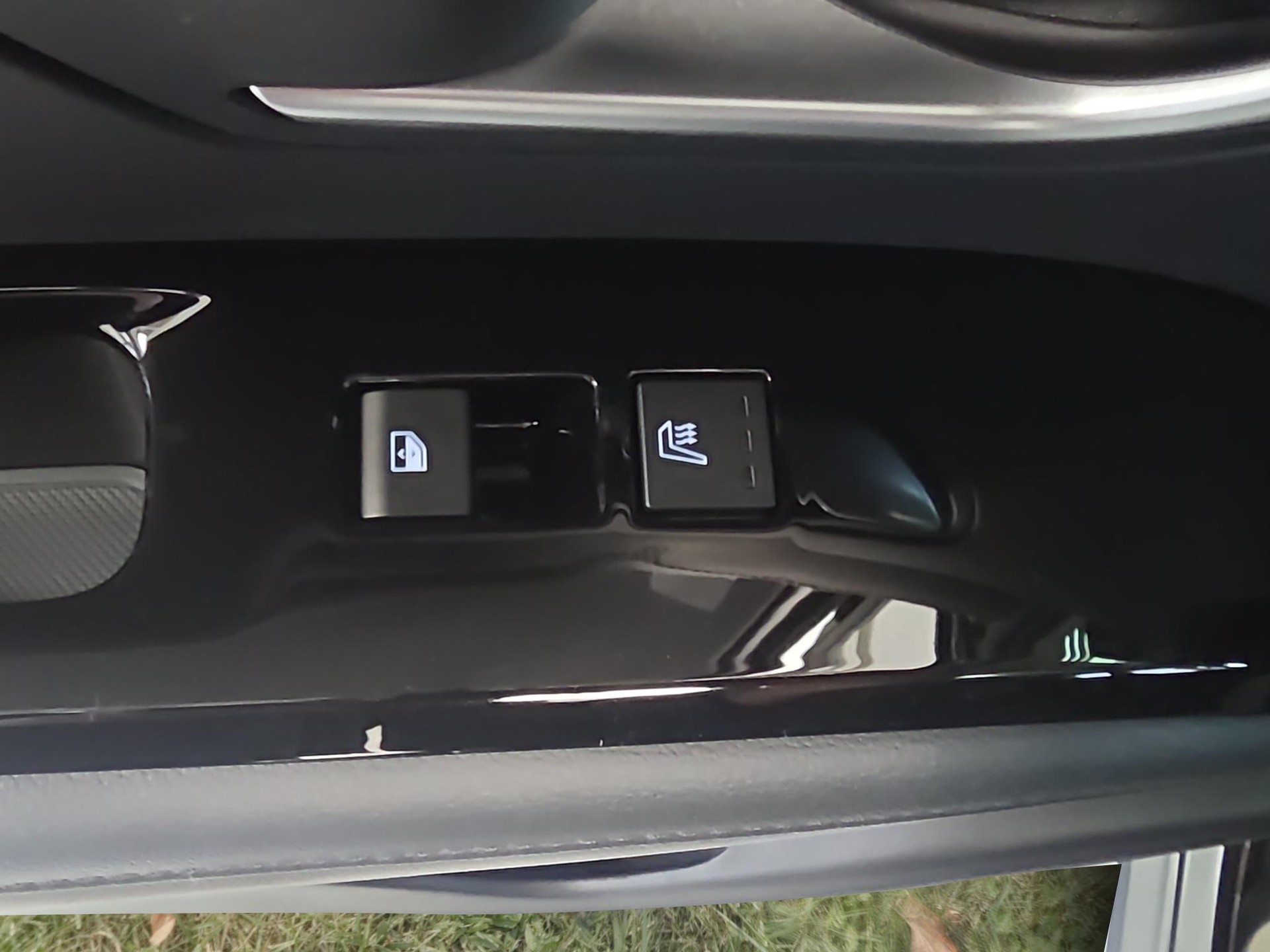 HYUNDAI Tucson 1.6 T-GDi HEV Vertex Swiss Edition 4WD-image-15