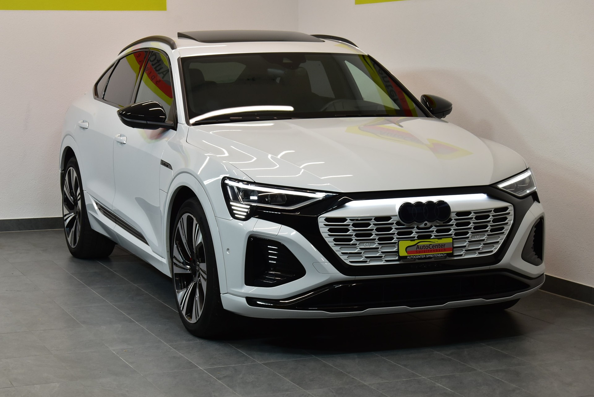 AUDI Q8 Sportback 55 e-tron Black Edition quattro-image-0