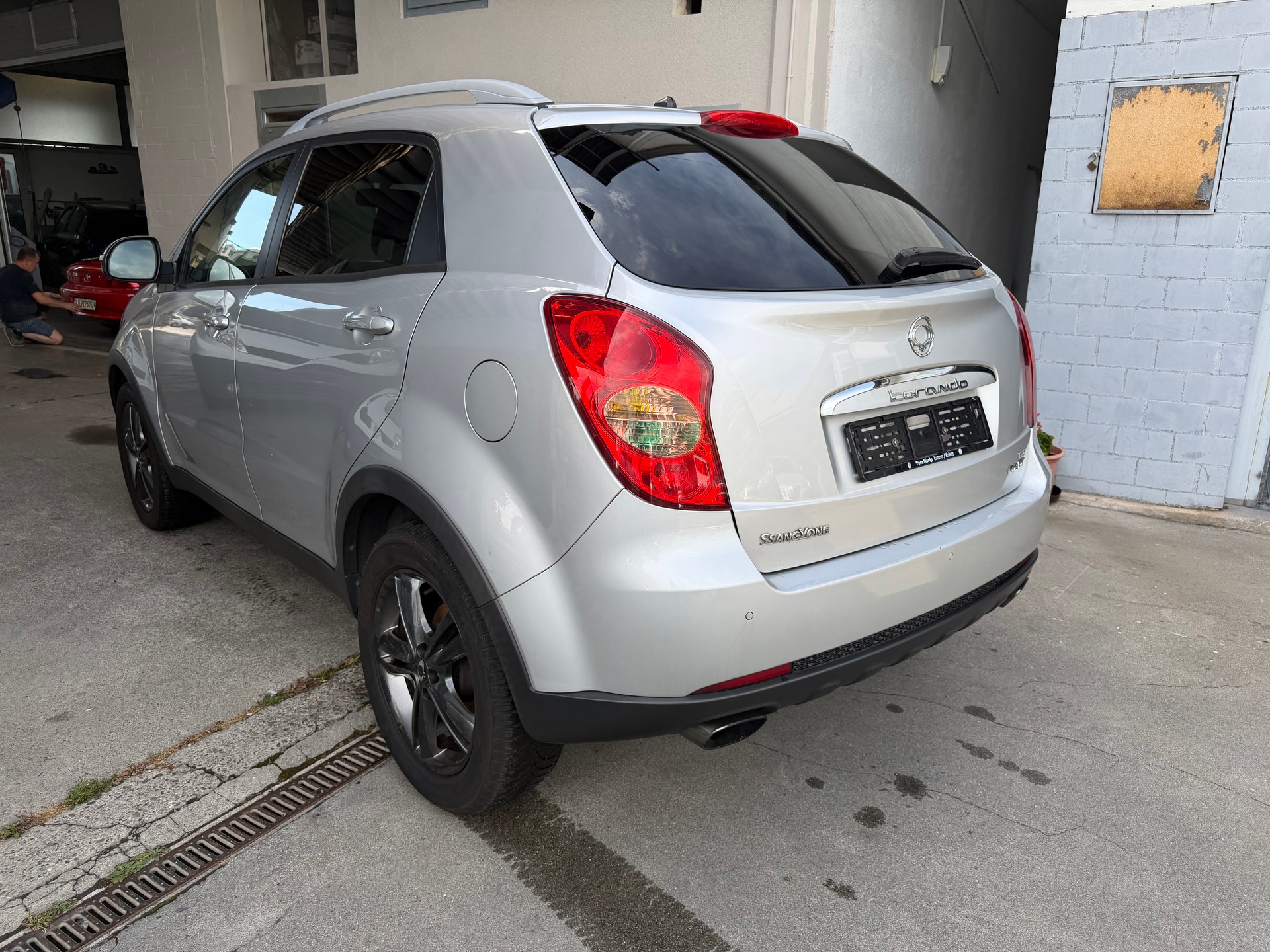 KGM-SsangYong Korando 2.0 e-XDI Quartz 4WD Automatic-image-4