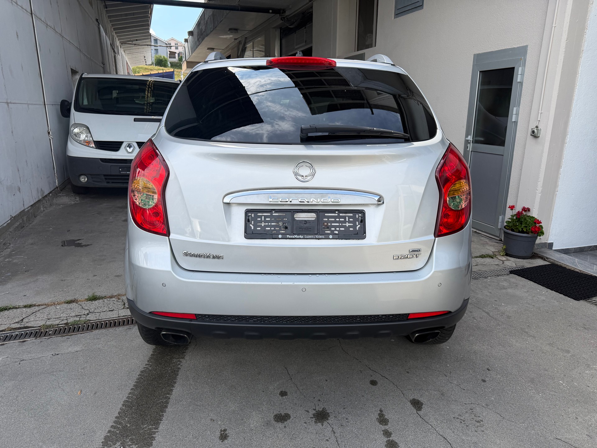 KGM-SsangYong Korando 2.0 e-XDI Quartz 4WD Automatic-image-9