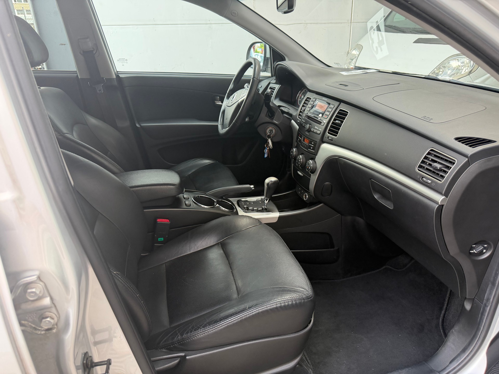 KGM-SsangYong Korando 2.0 e-XDI Quartz 4WD Automatic-image-5