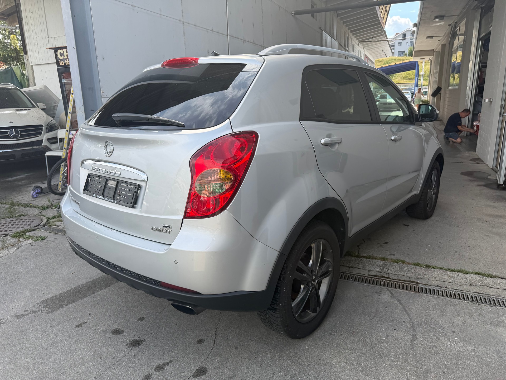 KGM-SsangYong Korando 2.0 e-XDI Quartz 4WD Automatic-image-3
