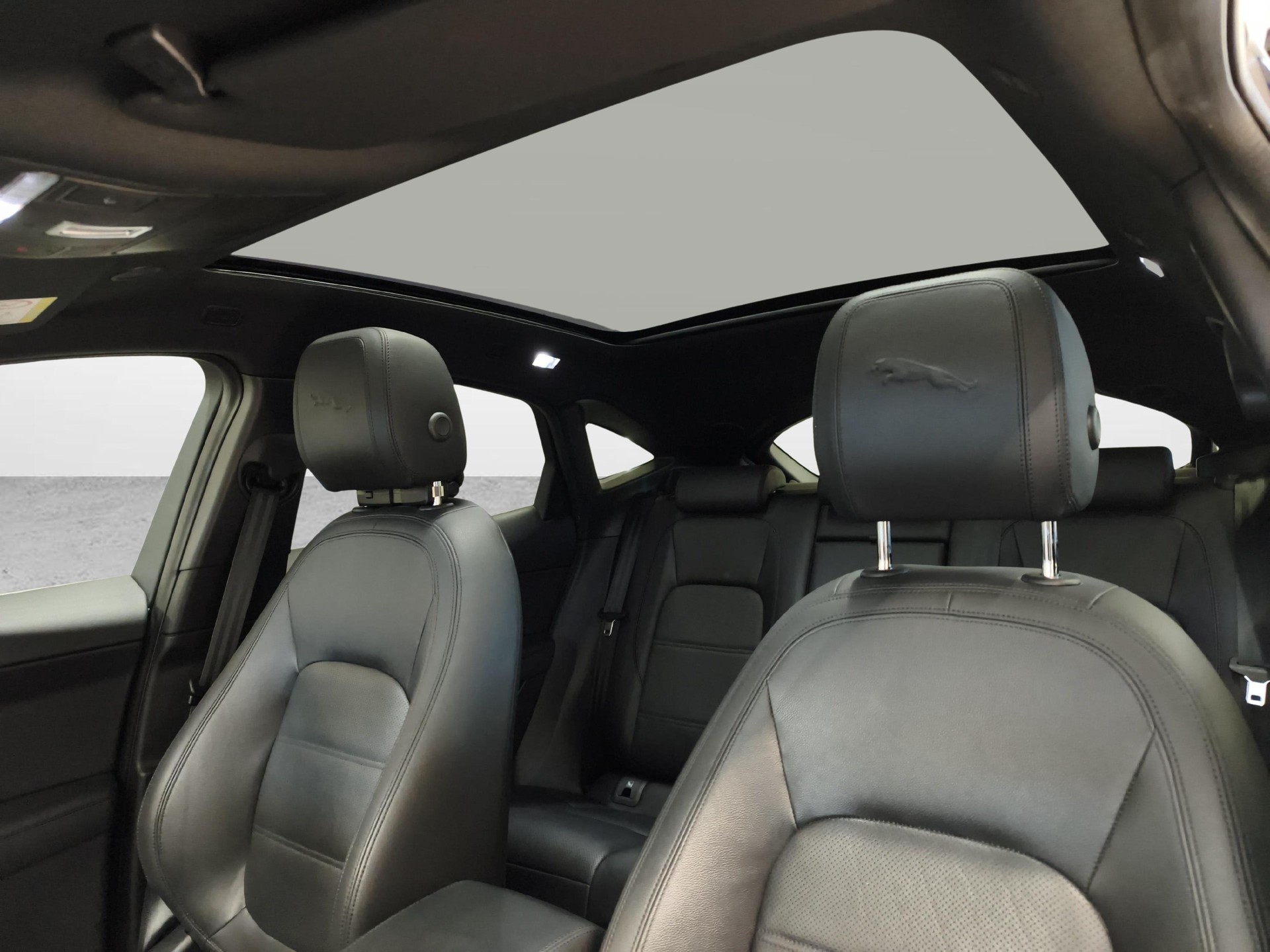JAGUAR E-Pace 2.0 I4 200 SE AWD - Ruote invernali incluse-image-10