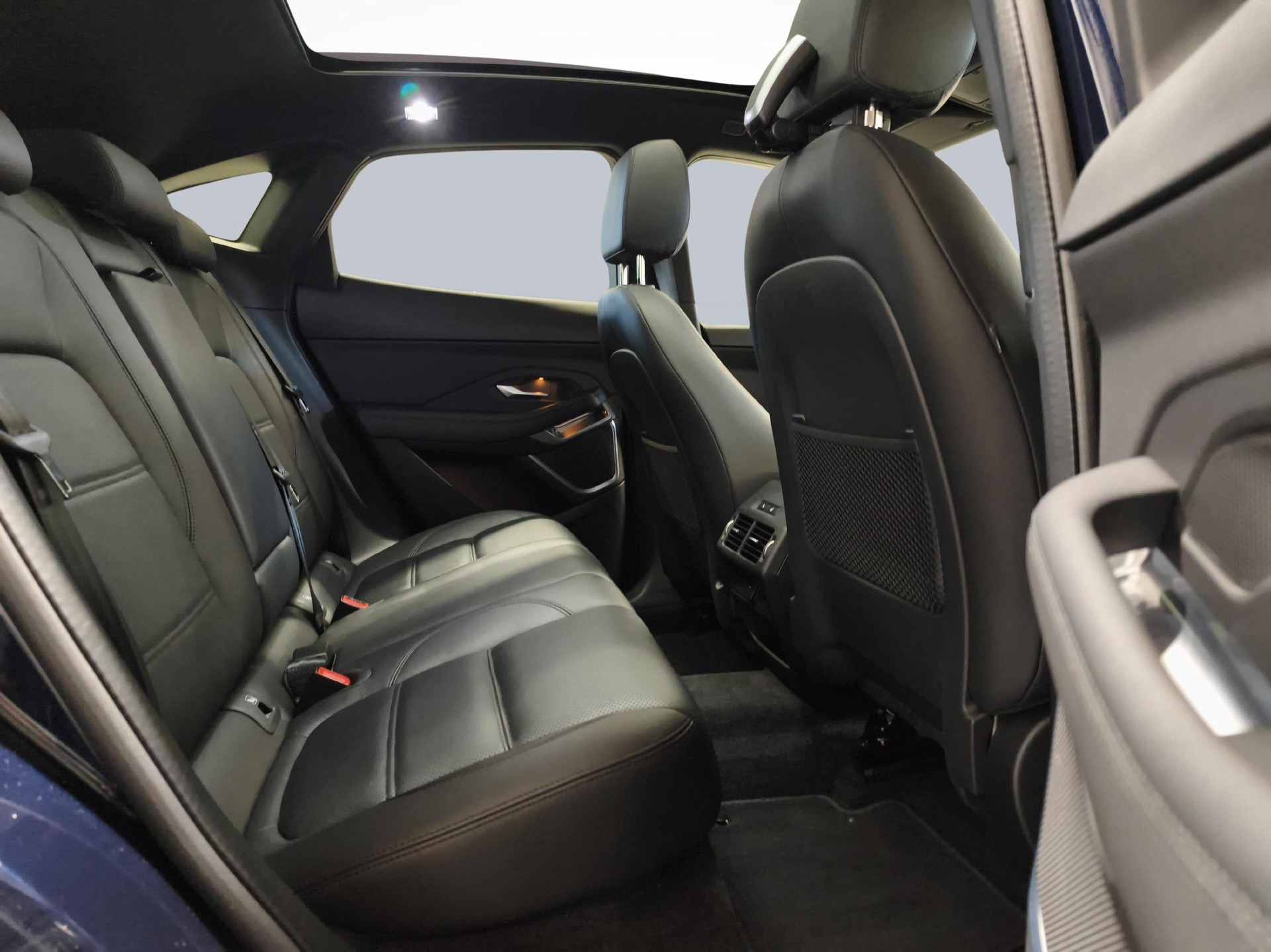 JAGUAR E-Pace 2.0 I4 200 SE AWD - Ruote invernali incluse-image-11