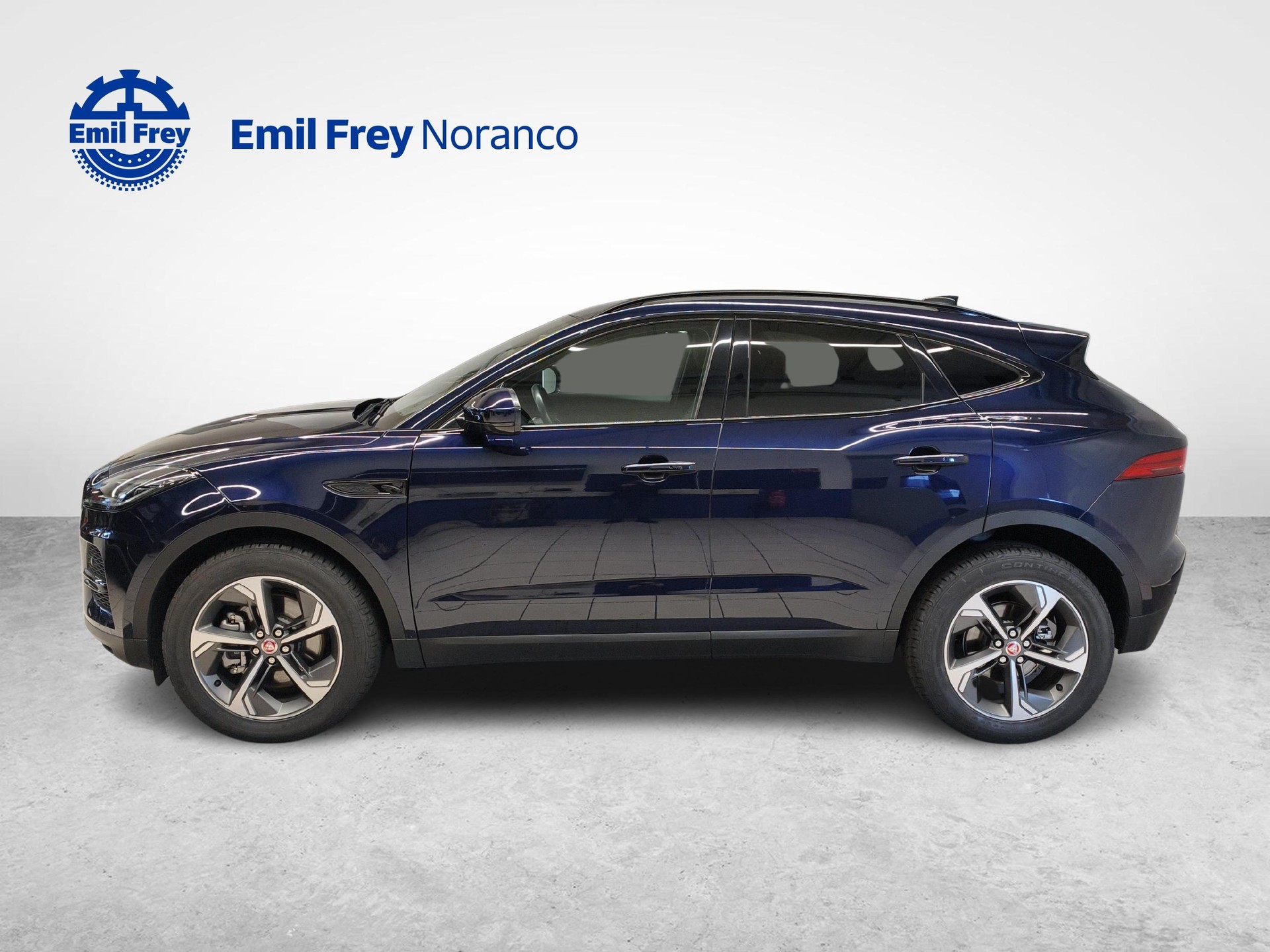 JAGUAR E-Pace 2.0 I4 200 SE AWD - Ruote invernali incluse-image-1