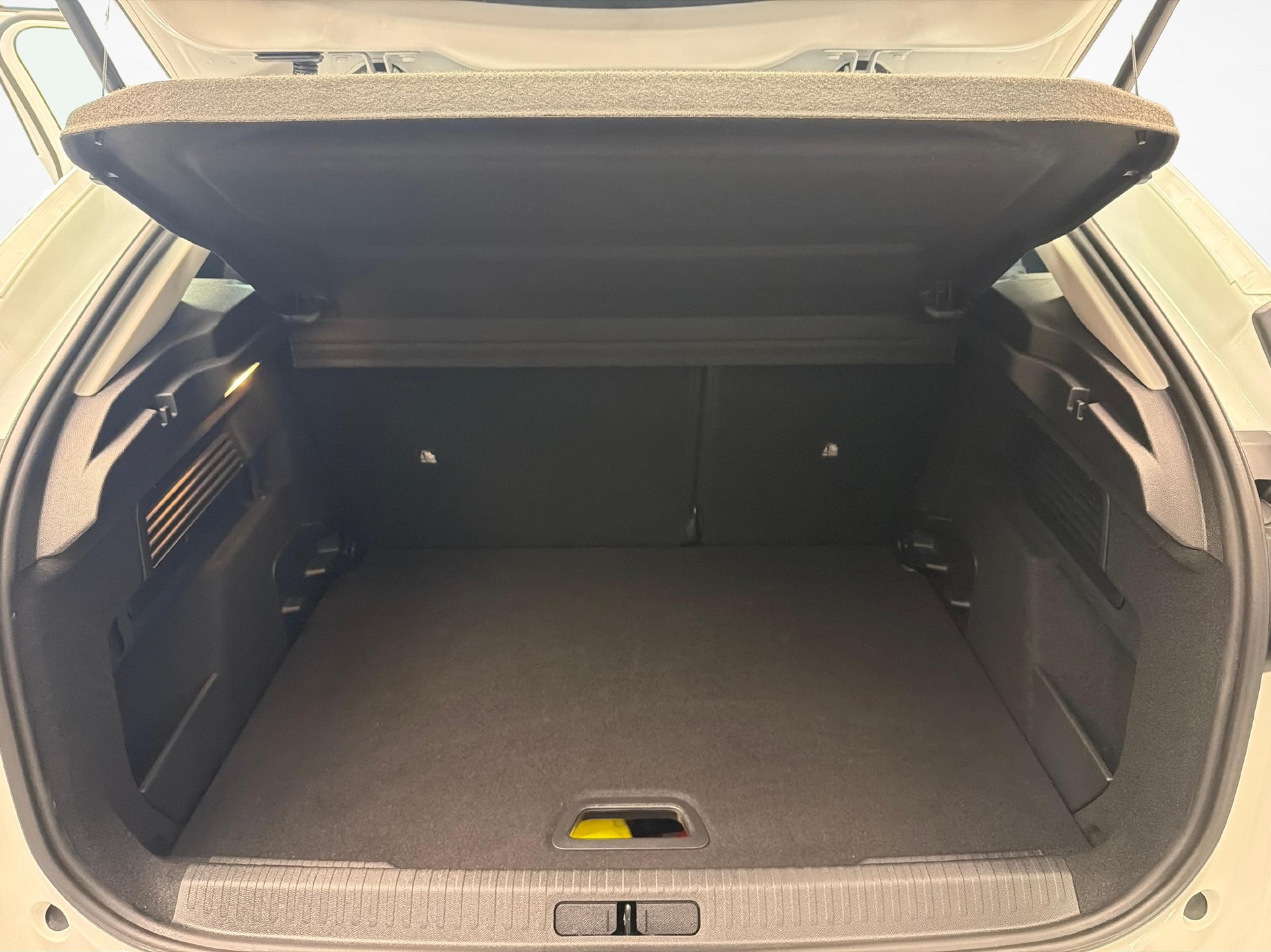 CITROEN e-C4 Swiss Edition-image-12