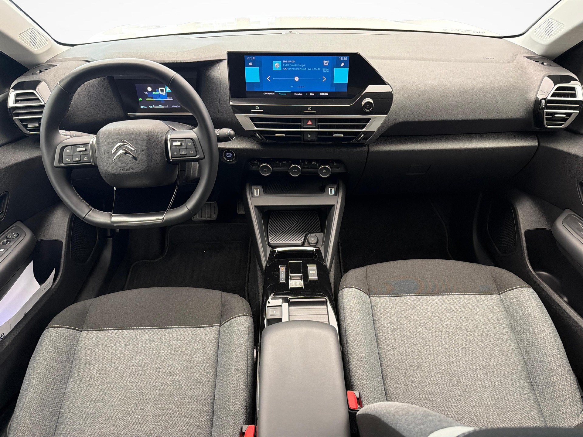 CITROEN e-C4 Swiss Edition-image-9