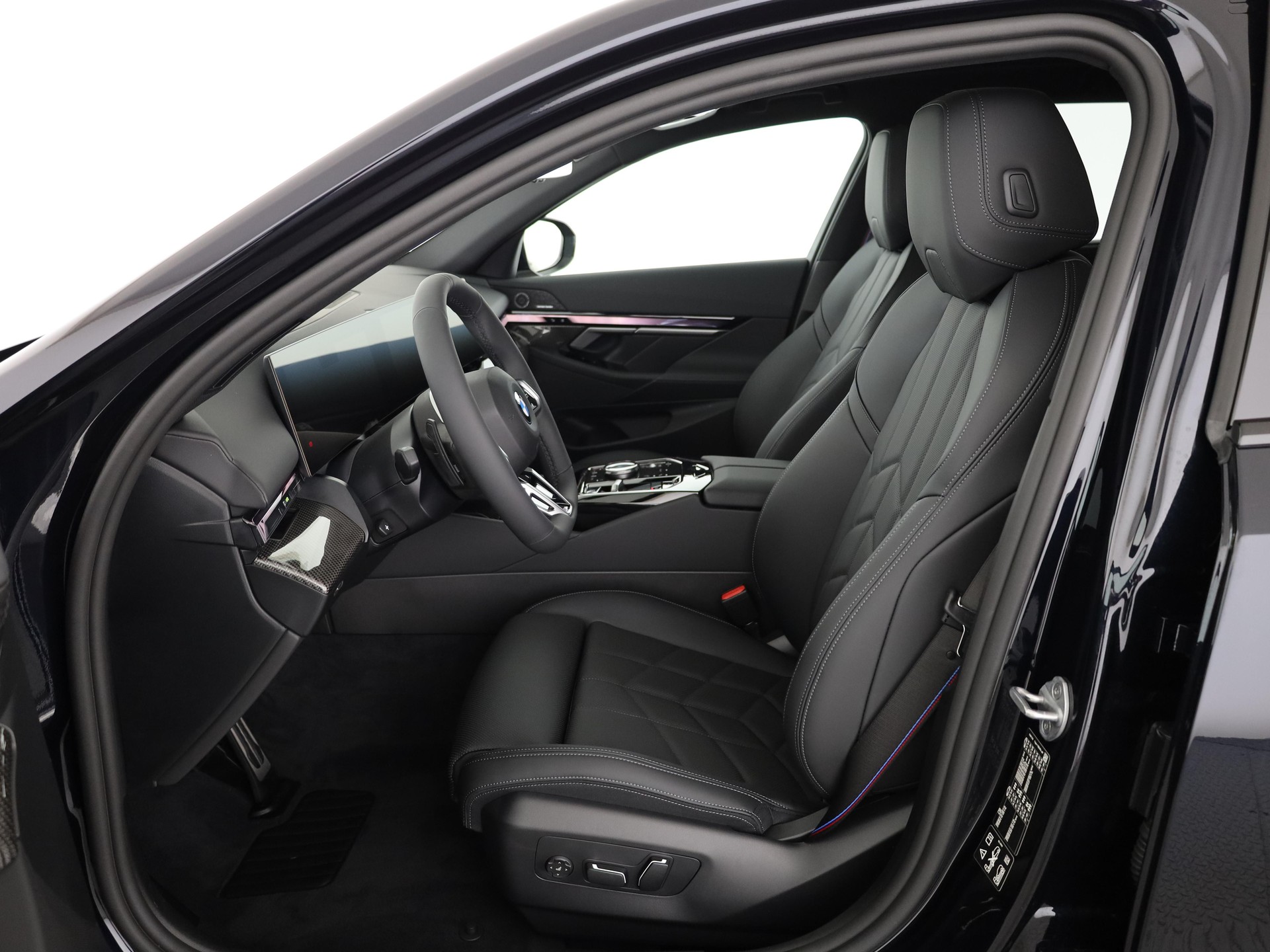 BMW 540d xDrive Touring-showroom-element-3