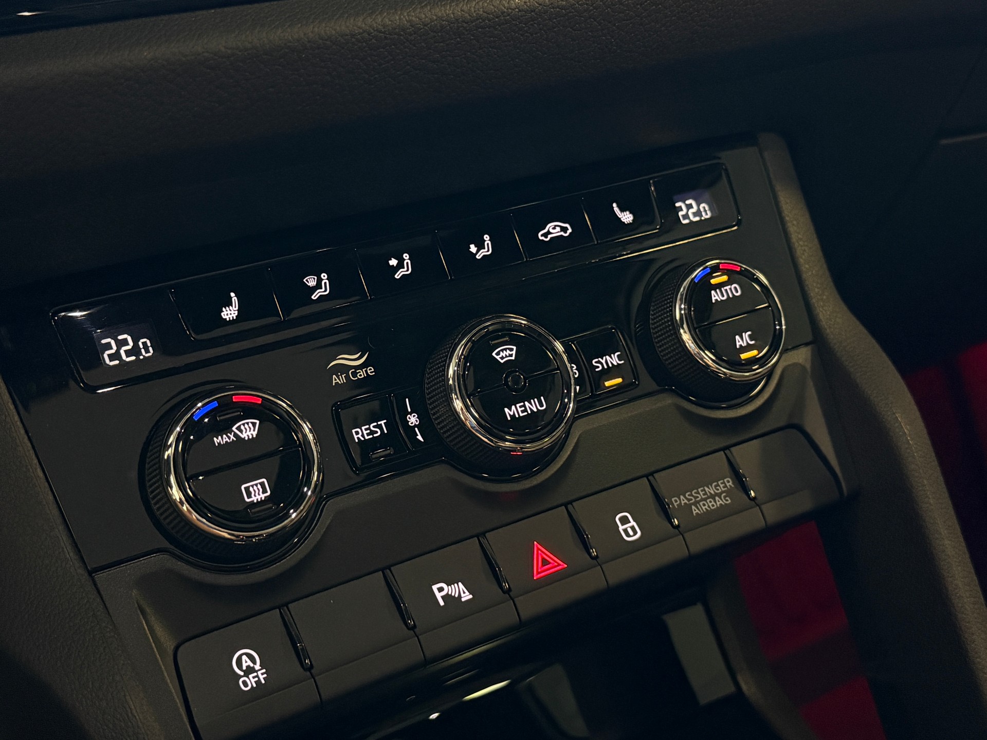 SKODA Kodiaq 2.0 TSI 4x4 RS *AHK*-image-9