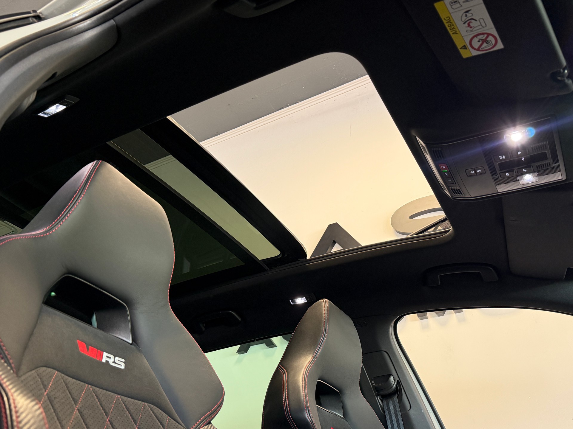 SKODA Kodiaq 2.0 TSI 4x4 RS *AHK*-image-13