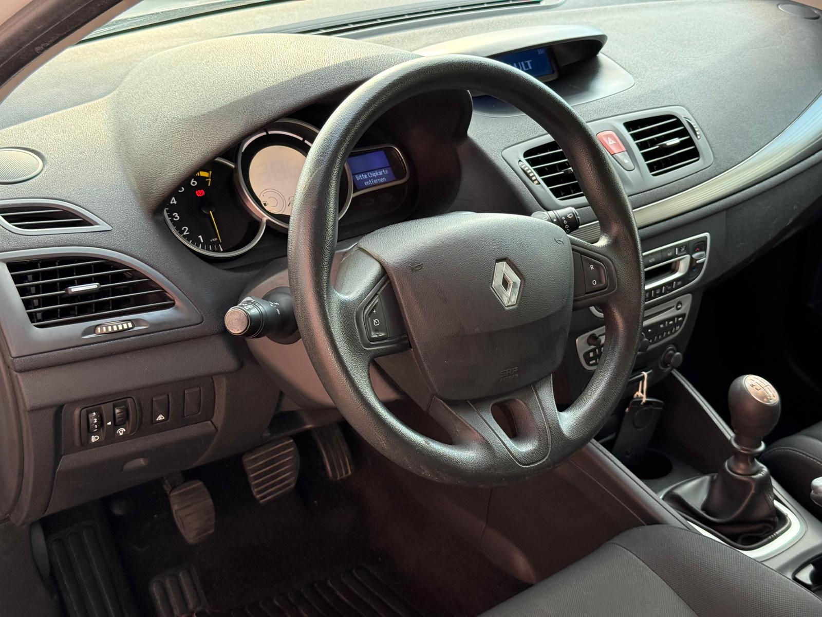 RENAULT Mégane 1.6 16V Expression / MFK 07.2026-image-10