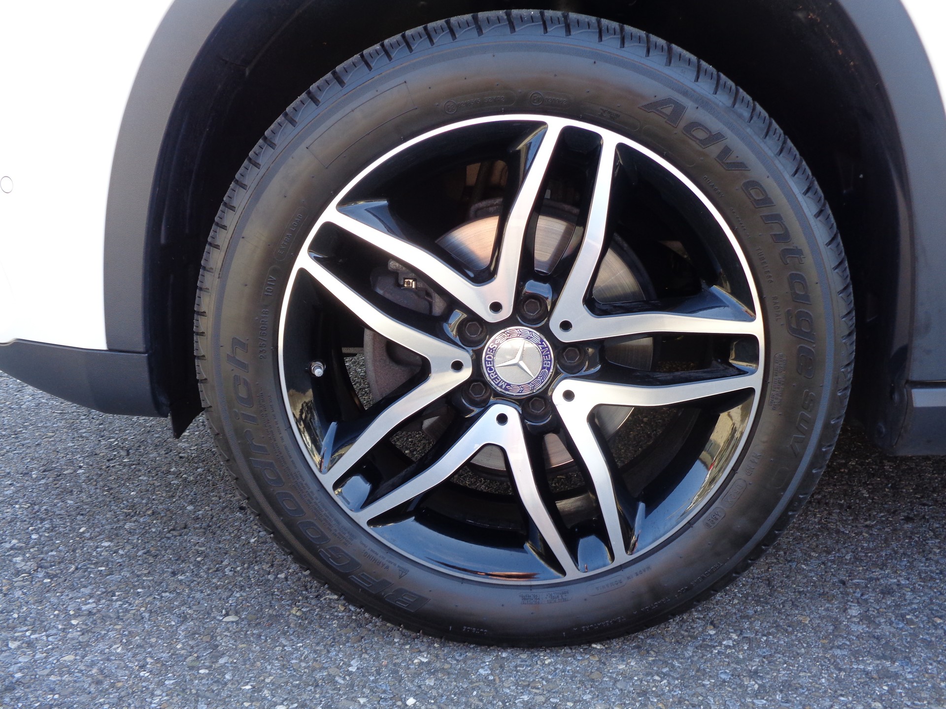 MERCEDES-BENZ GLA 200 Night Star 7G-DCT-image-3