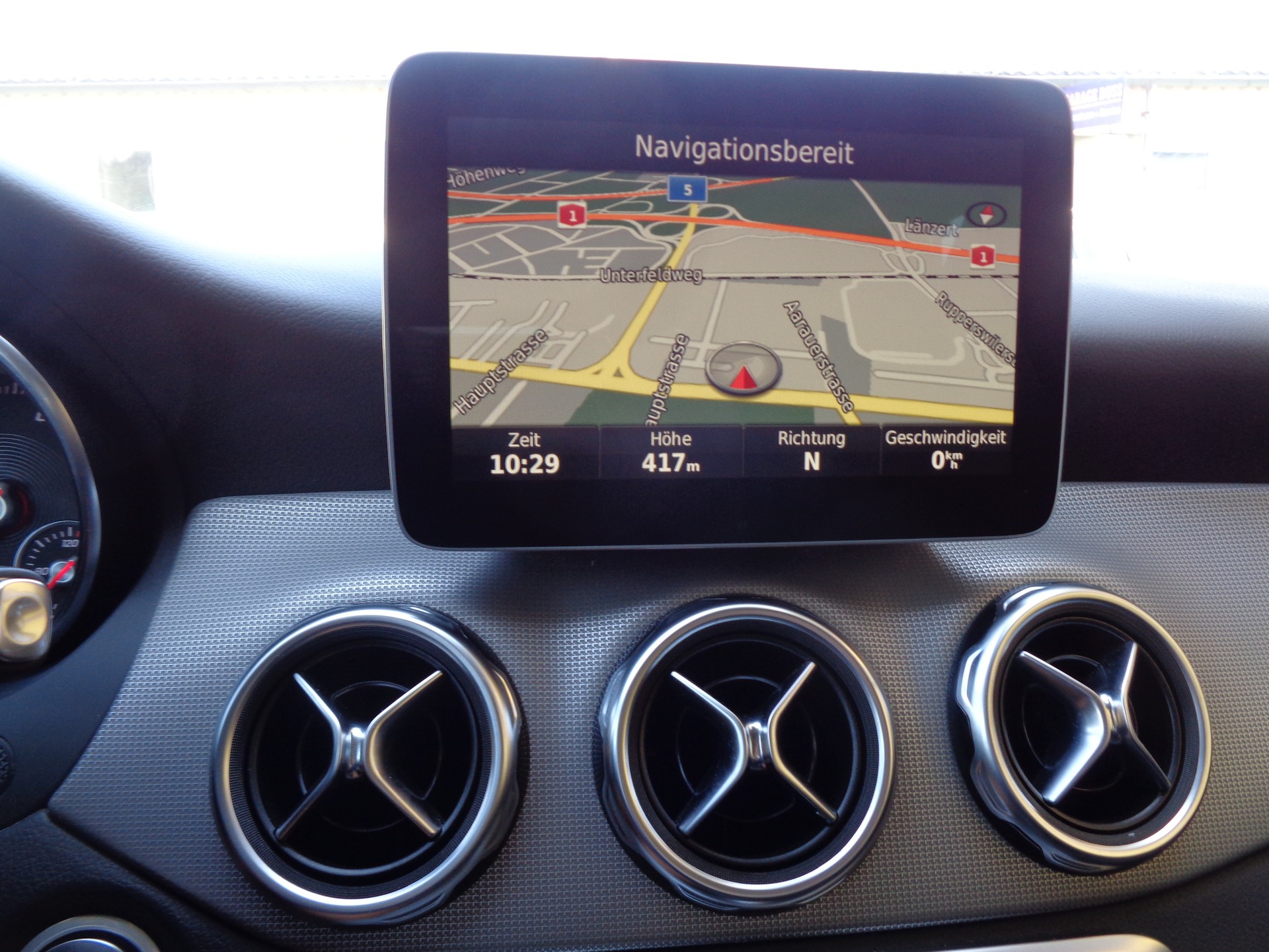 MERCEDES-BENZ GLA 200 Night Star 7G-DCT-image-13