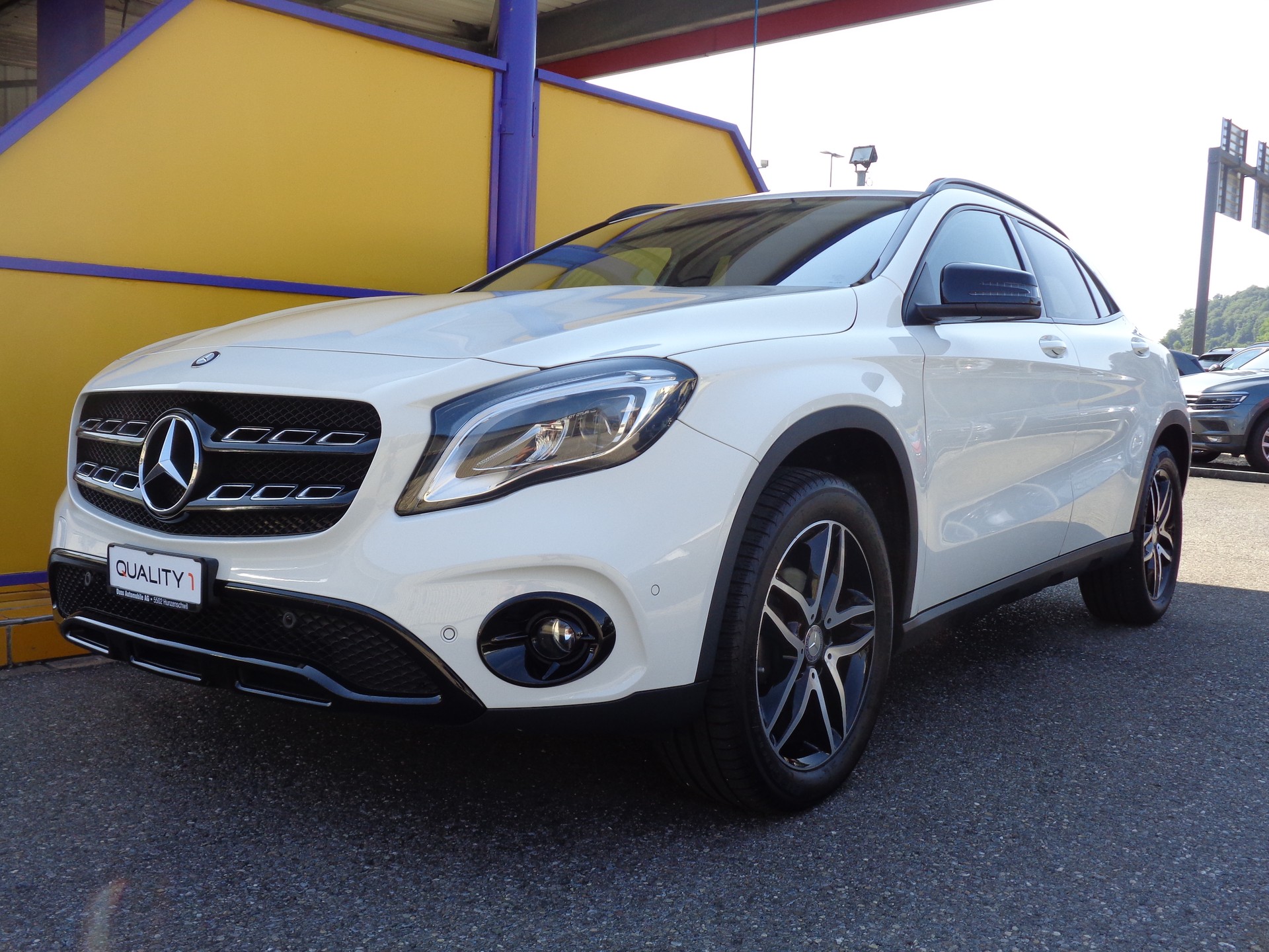 MERCEDES-BENZ GLA 200 Night Star 7G-DCT