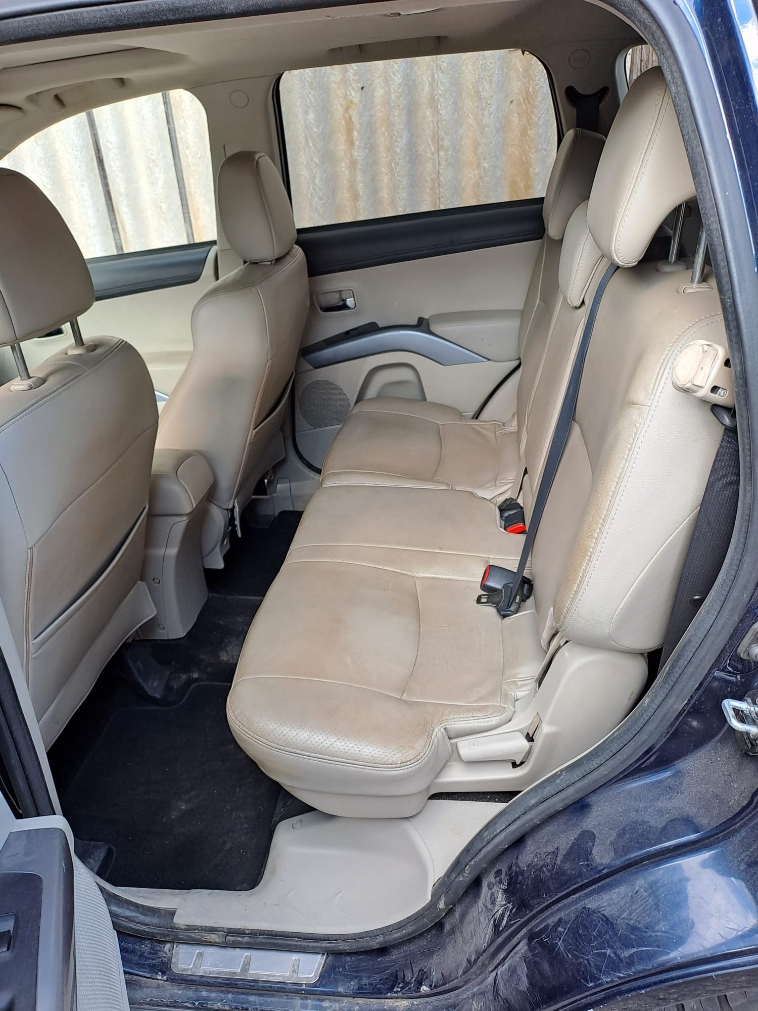 MITSUBISHI Outlander 2.2 DID Navigator 4WD TC-SST-image-9
