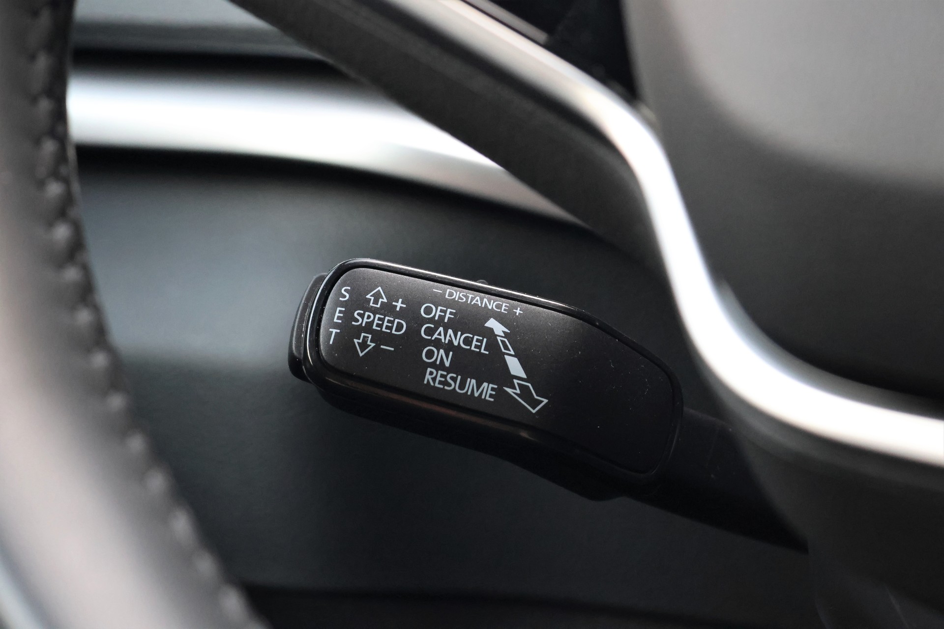 SKODA Karoq 2.0 TDI CR Selection 4x4 DSG (CH)-image-16