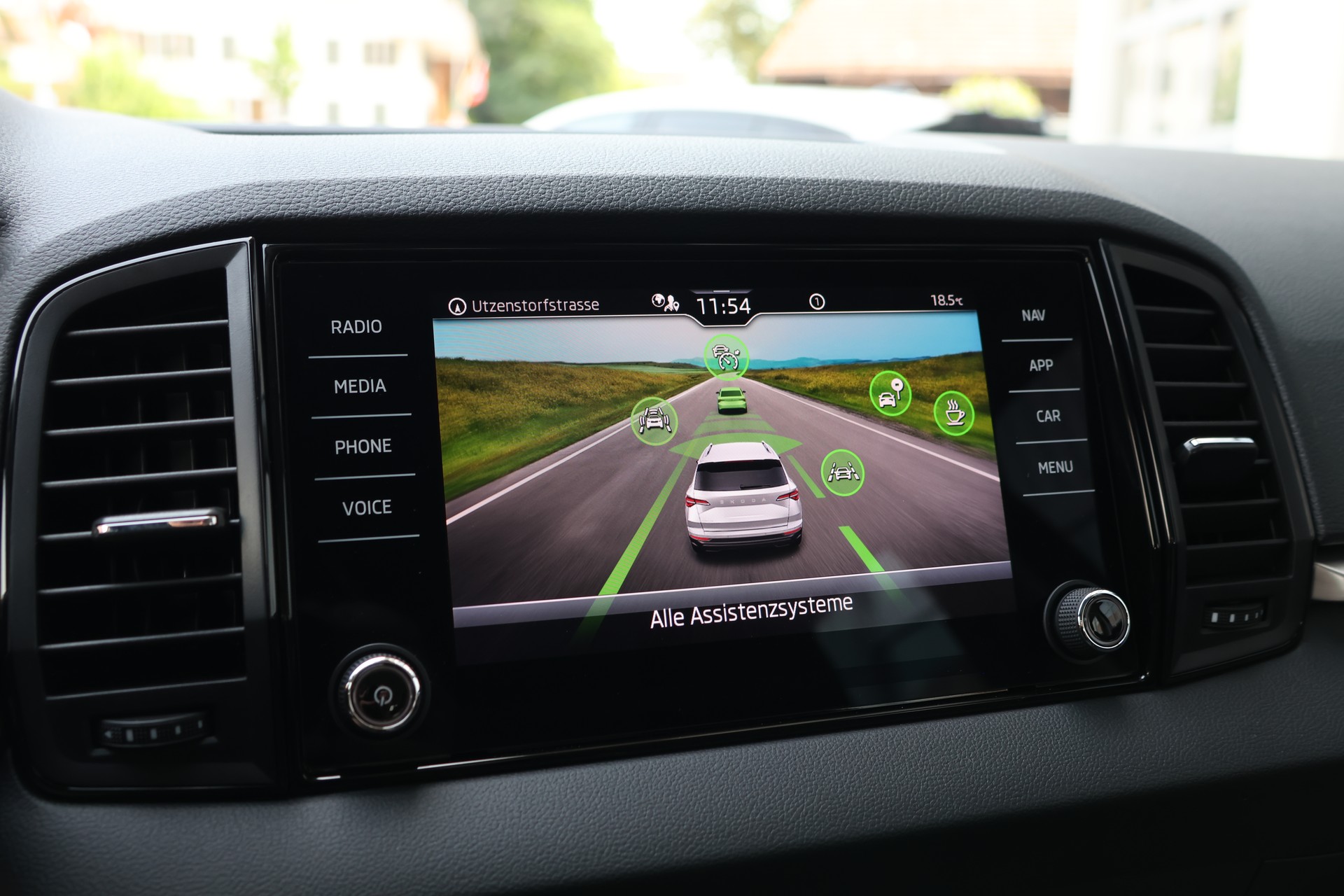 SKODA Karoq 2.0 TDI CR Selection 4x4 DSG (CH)-image-19