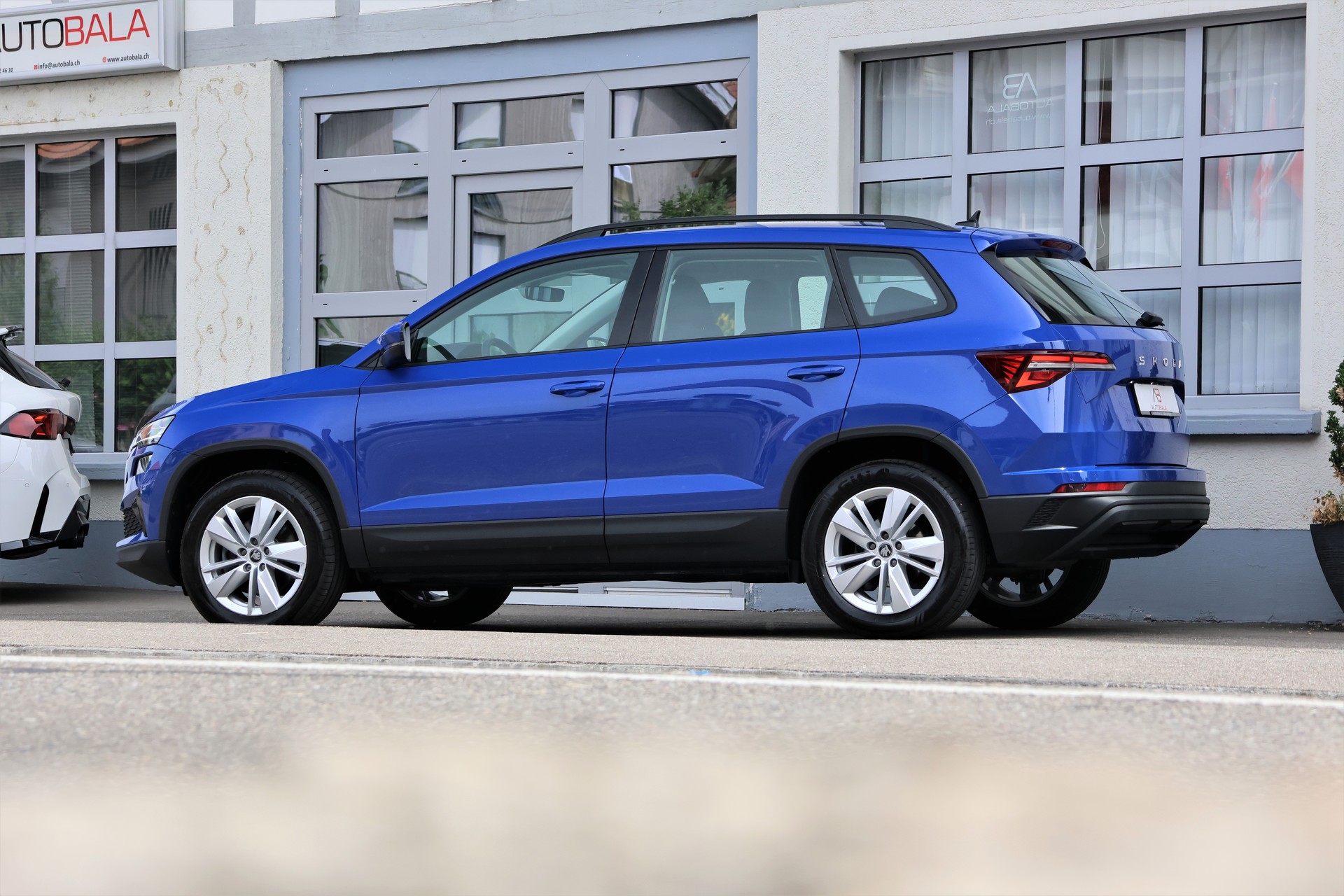 SKODA Karoq 2.0 TDI CR Selection 4x4 DSG (CH)-image-3