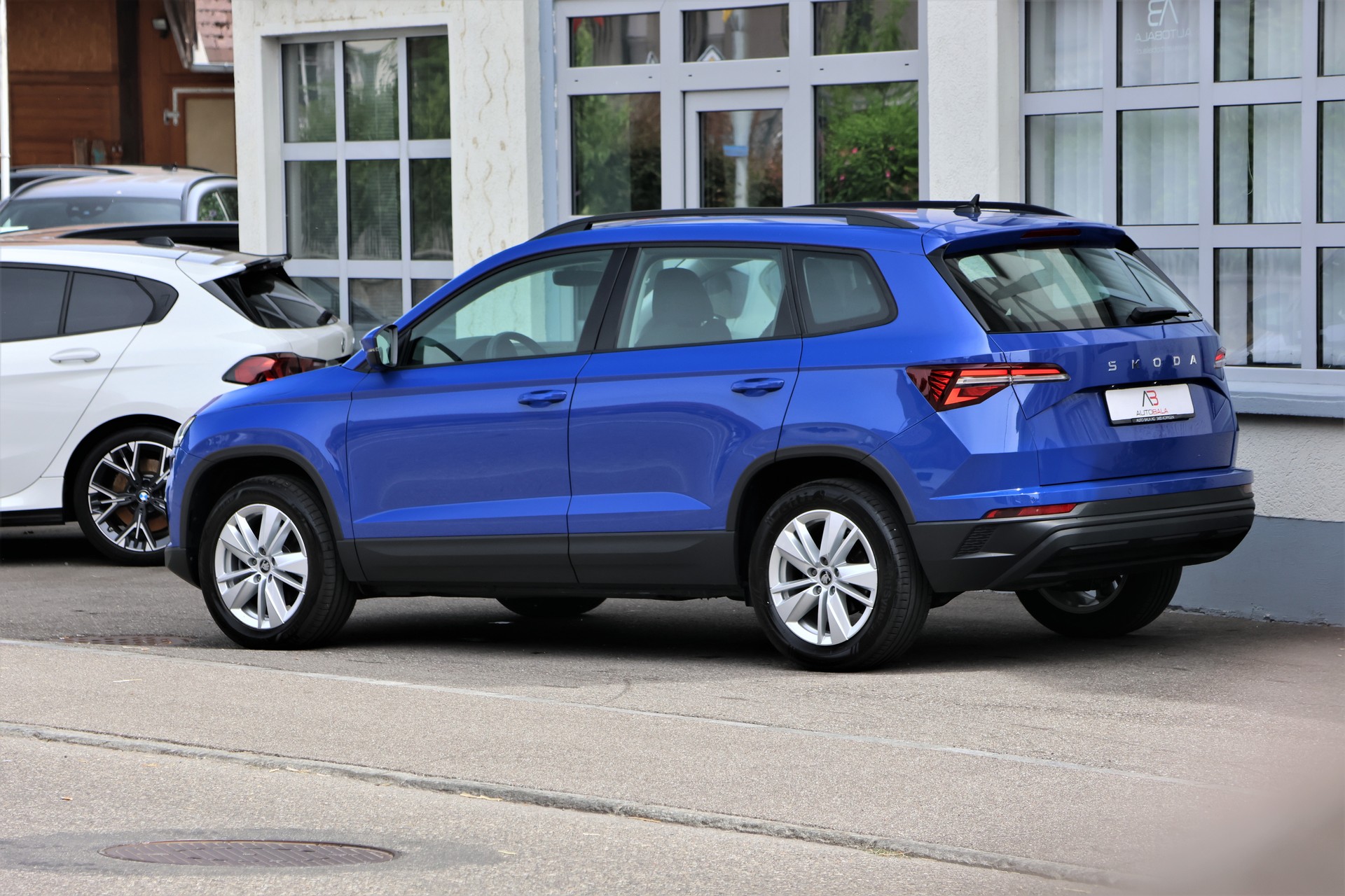 SKODA Karoq 2.0 TDI CR Selection 4x4 DSG (CH)-image-4