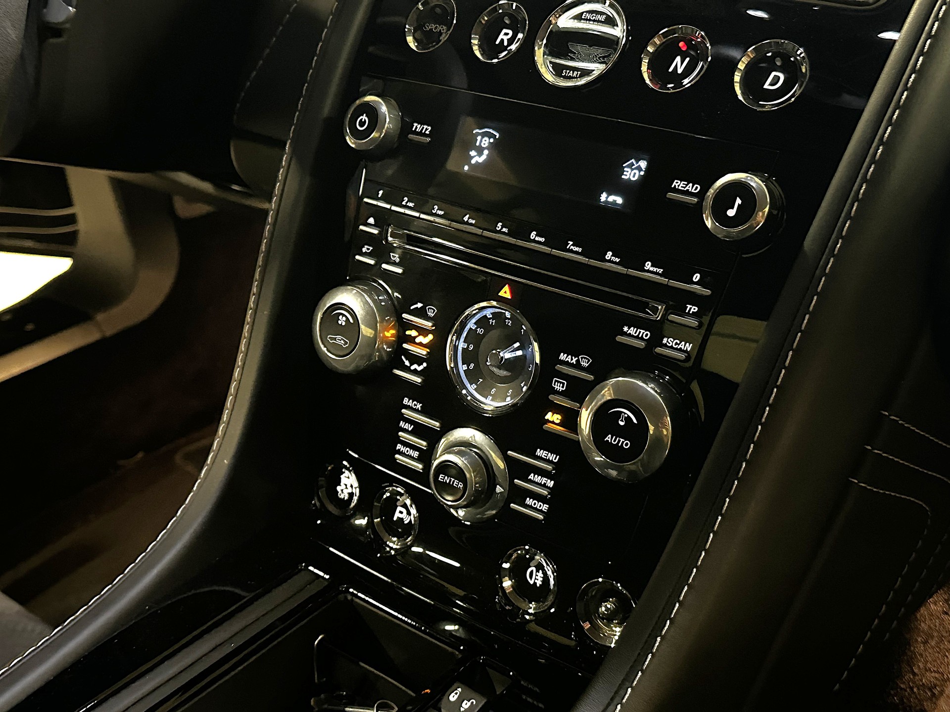 ASTON MARTIN V8 Vantage 4.7 S * SP 10 *-image-10