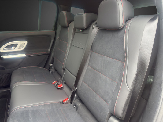 MERCEDES-BENZ GLB 350 85kWh EQ 4 Matic-image-9
